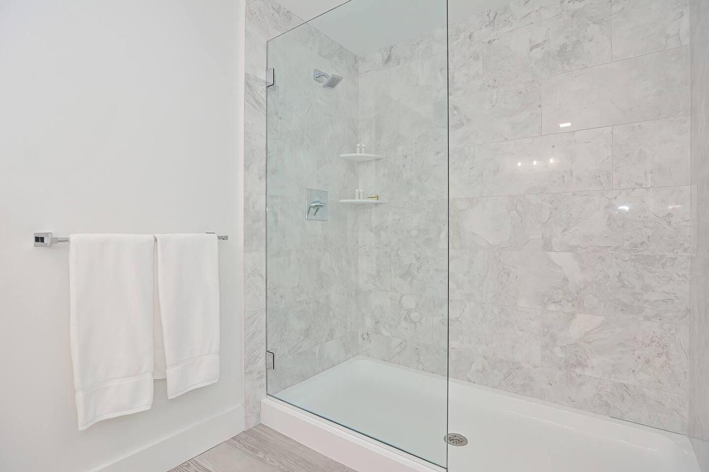 Harbourtown Suites on Plymouth Harbor photo 32