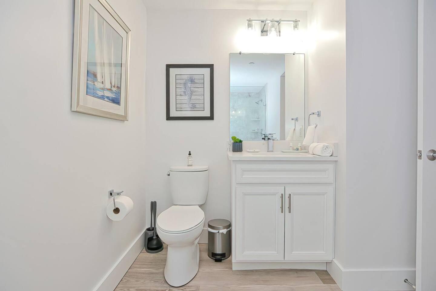 Harbourtown Suites on Plymouth Harbor photo 31