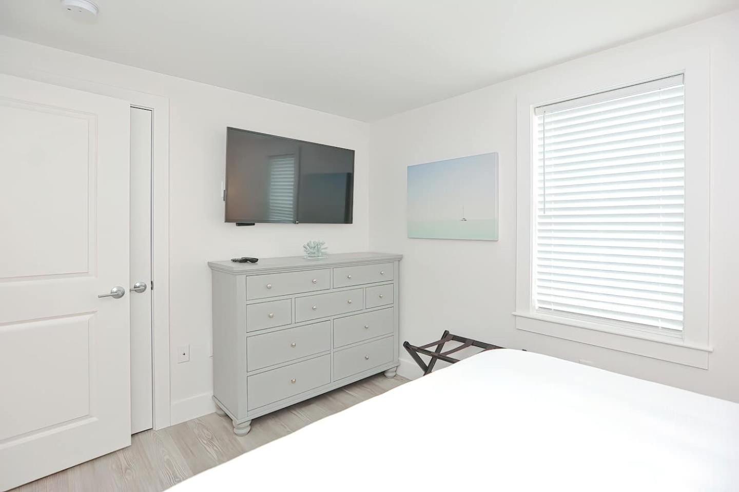 Harbourtown Suites on Plymouth Harbor photo 28