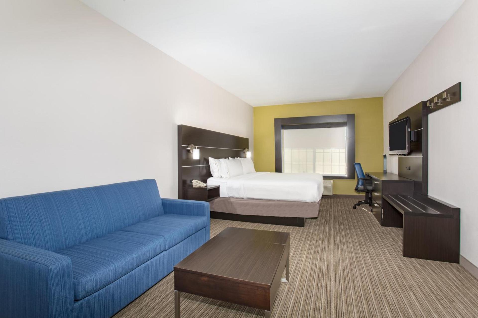Holiday Inn Express & Suites Ft Collins by IHG photo 45