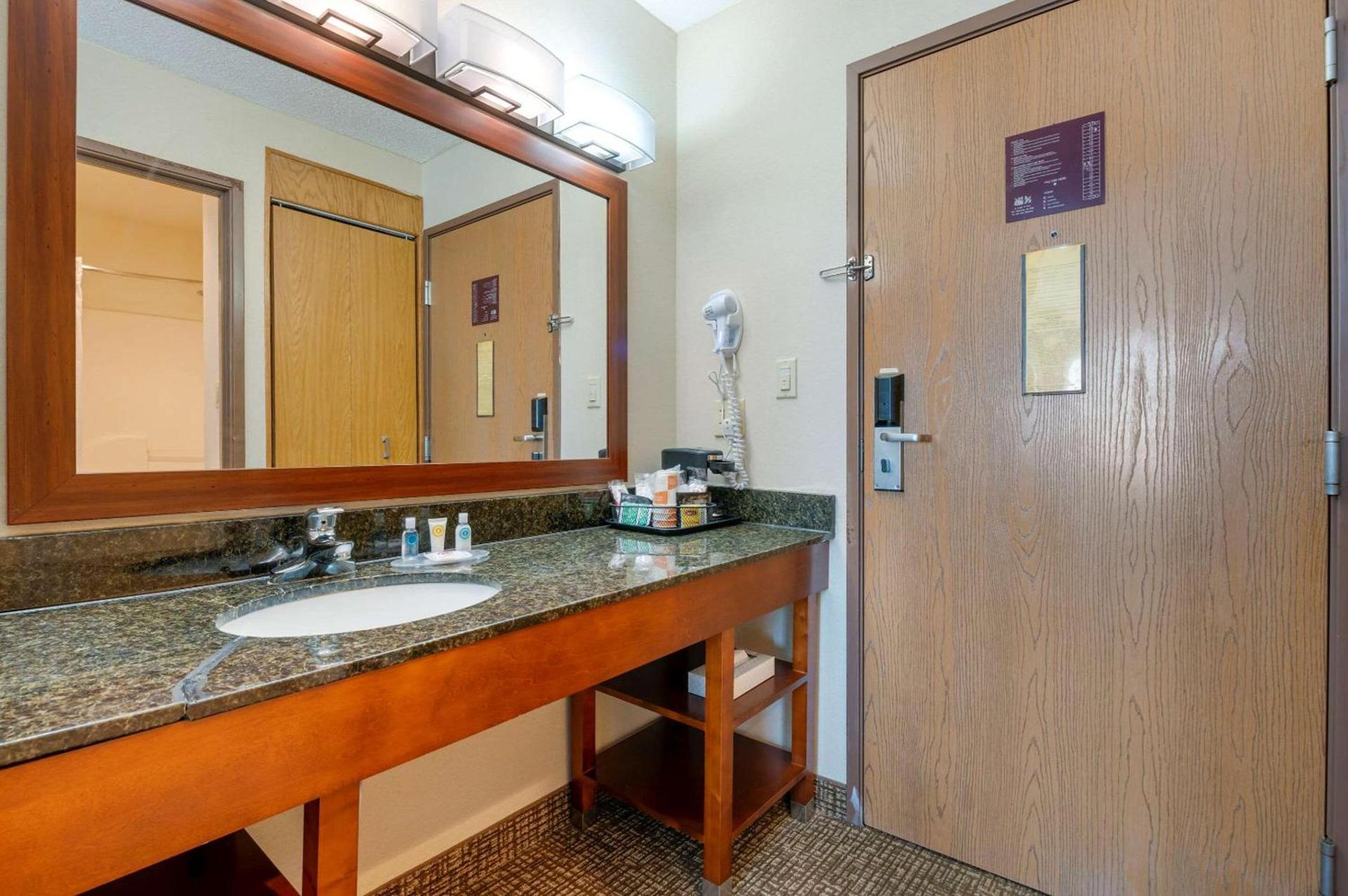 Comfort Inn Anderson South photo 14