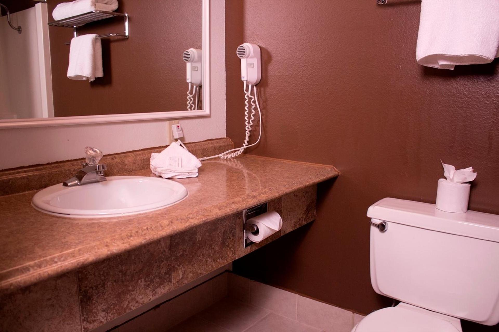 FairBridge Inn & Suites - Lewiston photo 27
