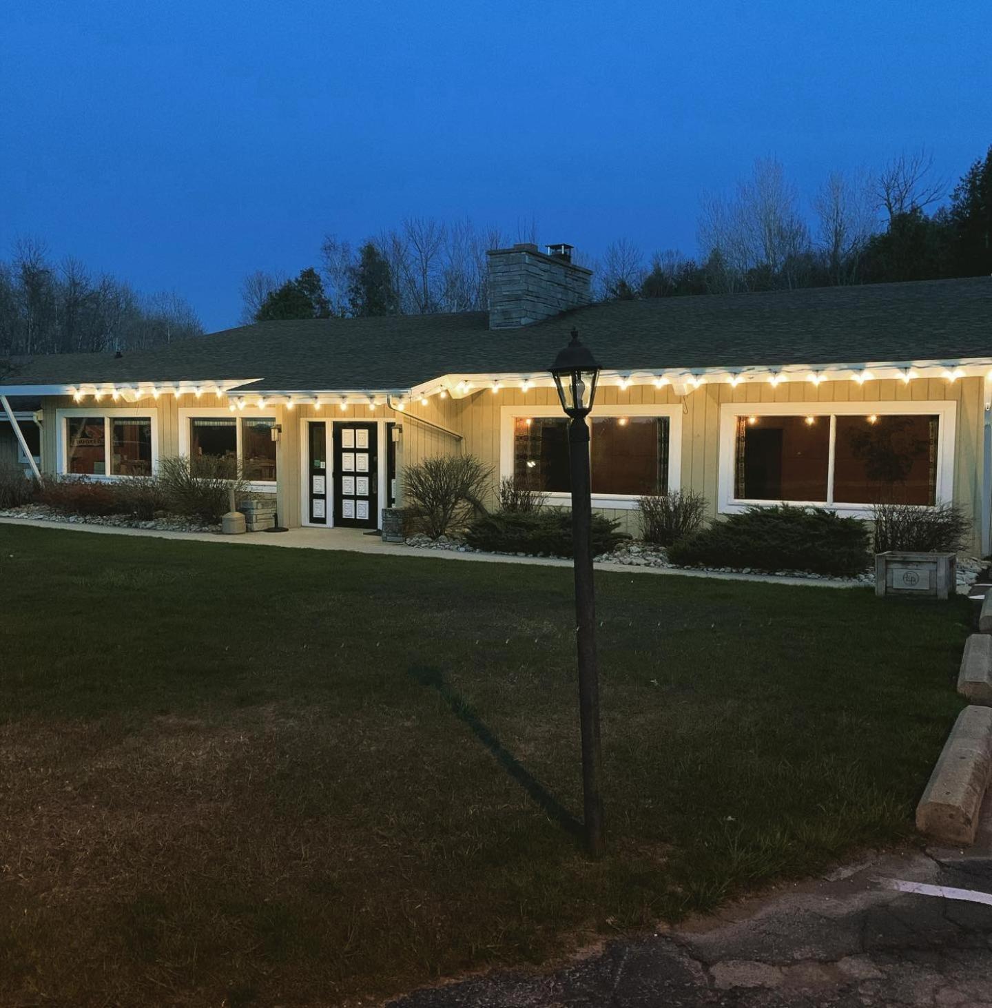 The Ellison Inn & Lounge photo 8