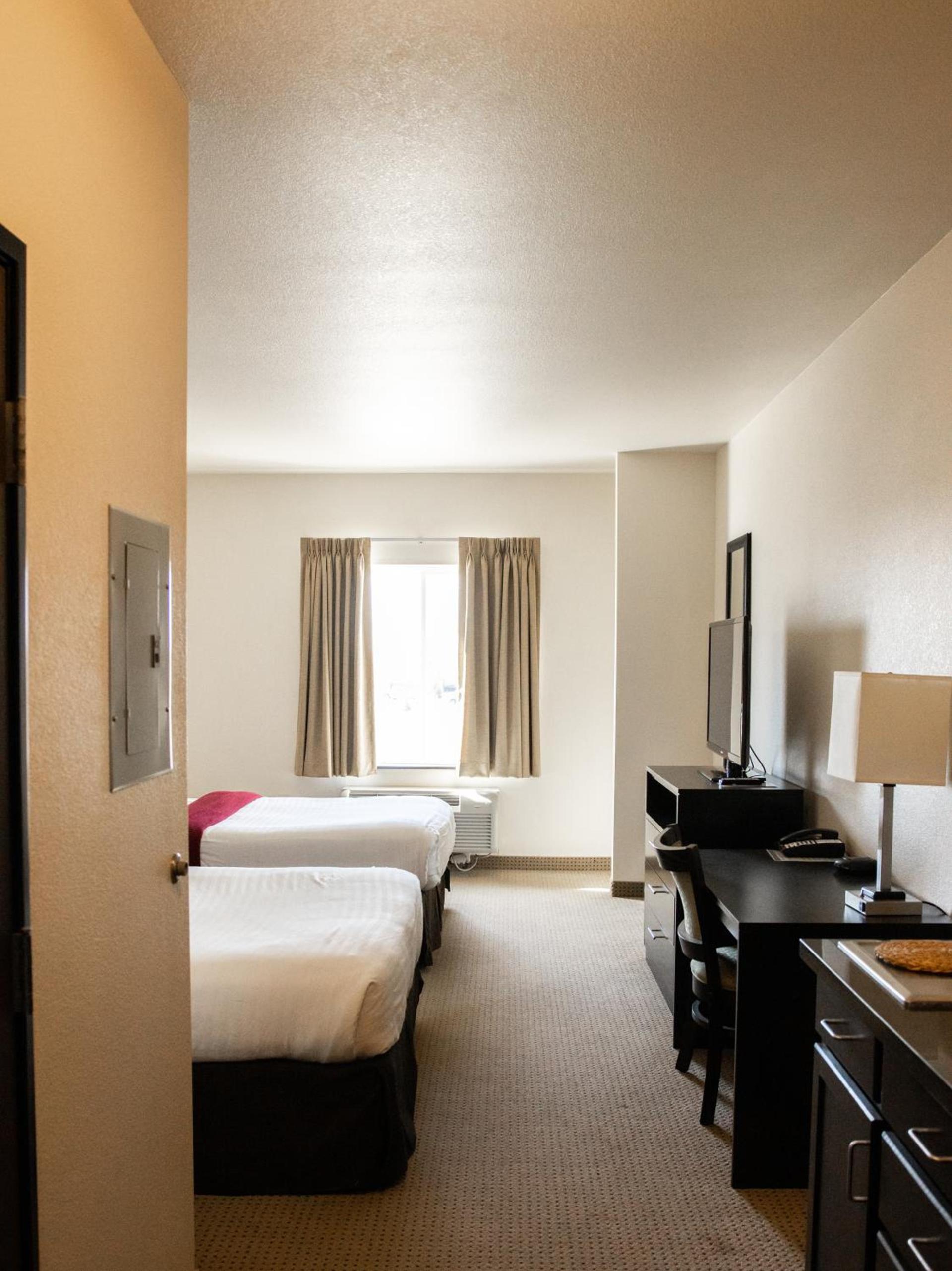 Black Gold Suites Stanley photo 17