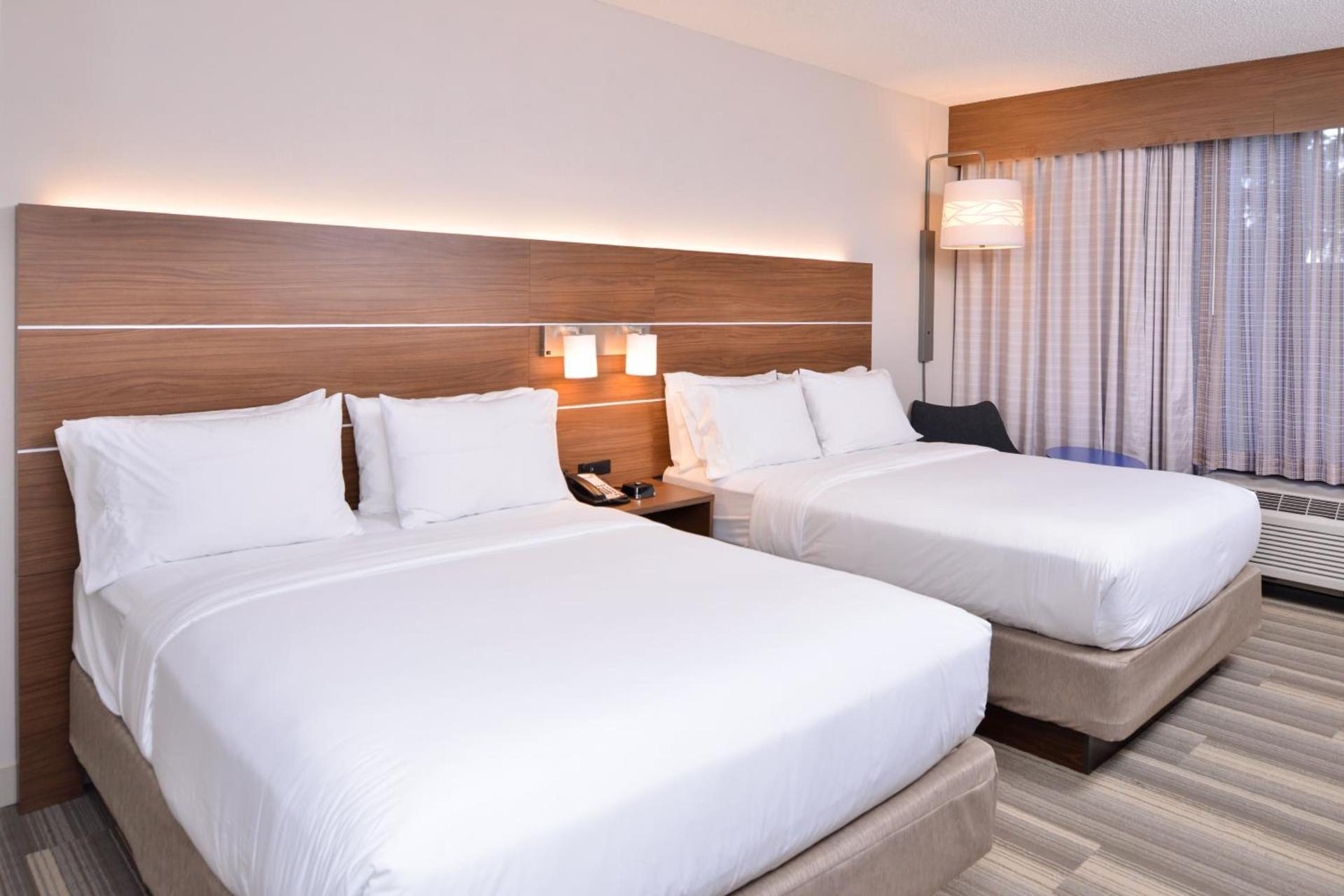 Holiday Inn Express & Suites Indianapolis Dtn-Conv Ctr Area by IHG photo 59