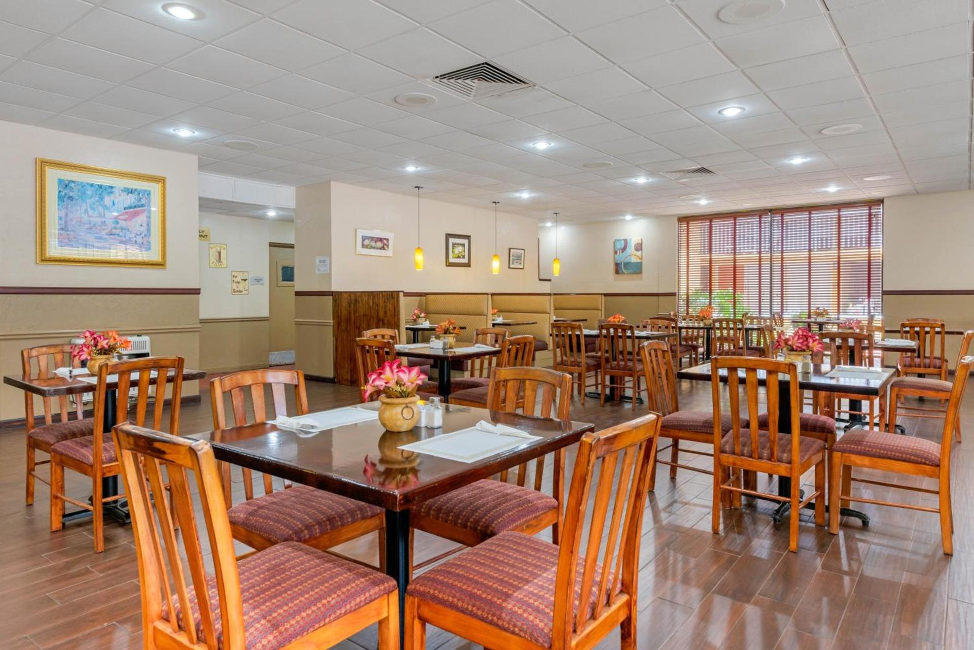 Quality Inn & Suites Conference Center photo 27