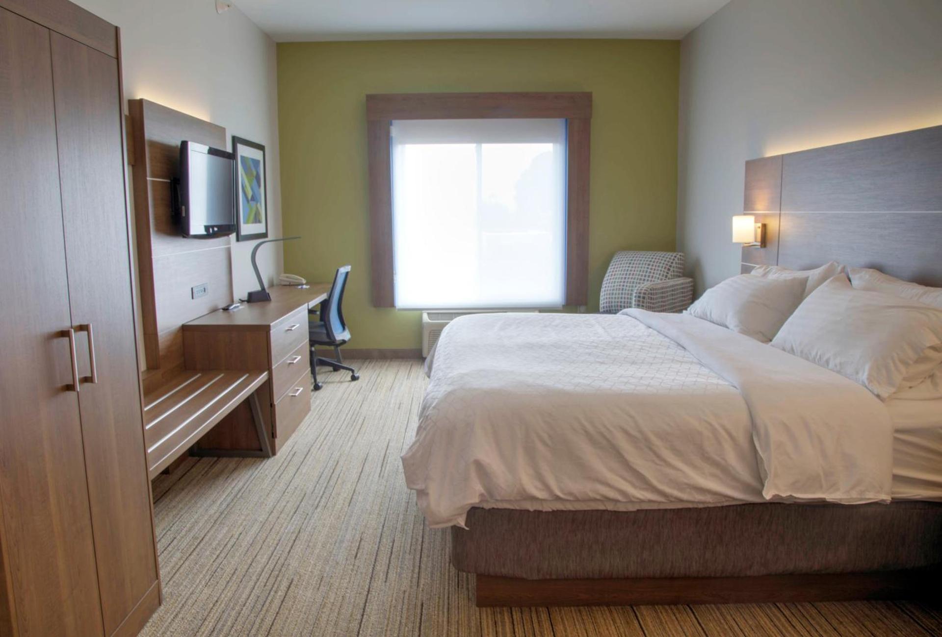 Holiday Inn Express Rochelle by IHG photo 70