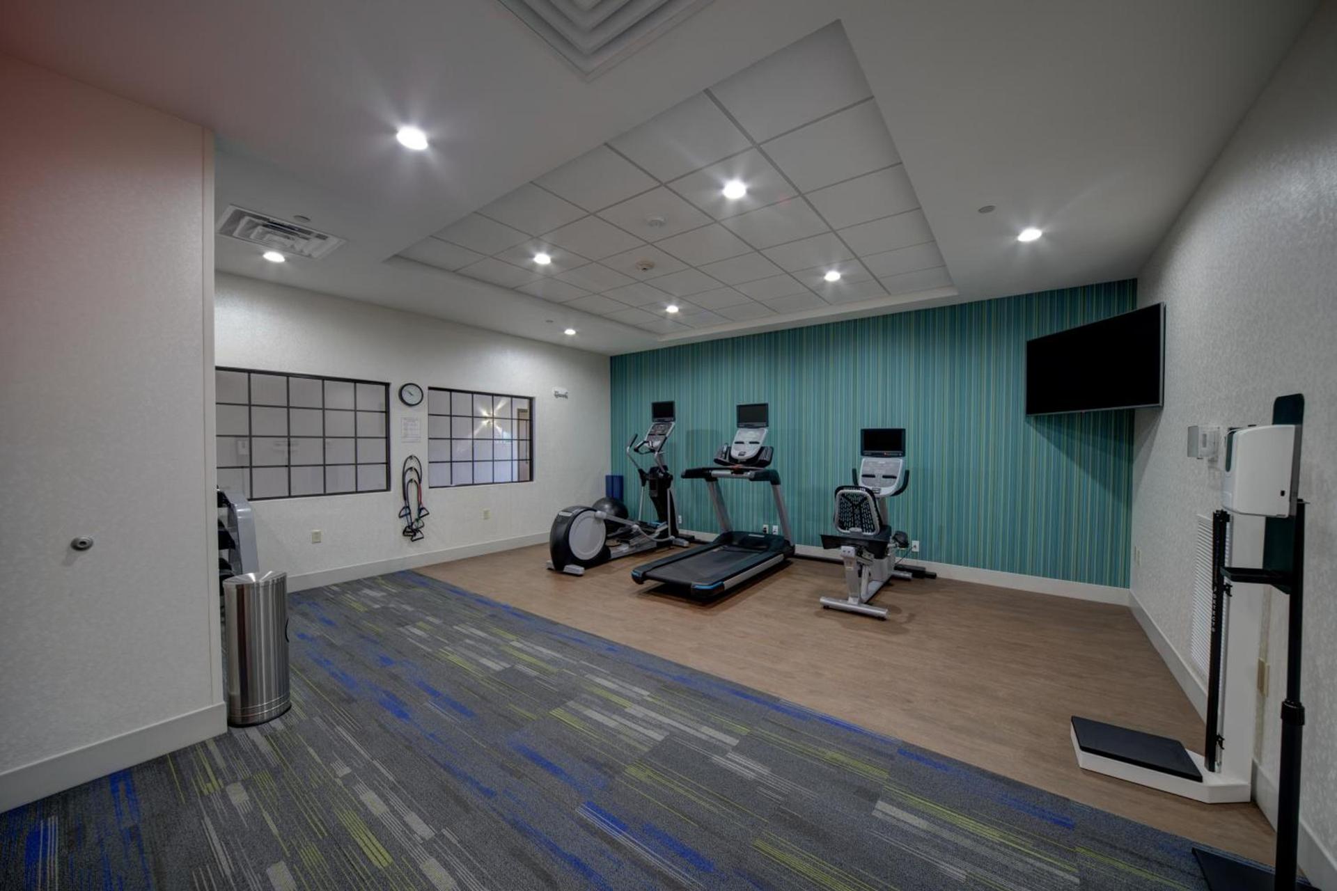 Holiday Inn Express & Suites Oklahoma City West-Yukon by IHG photo 12