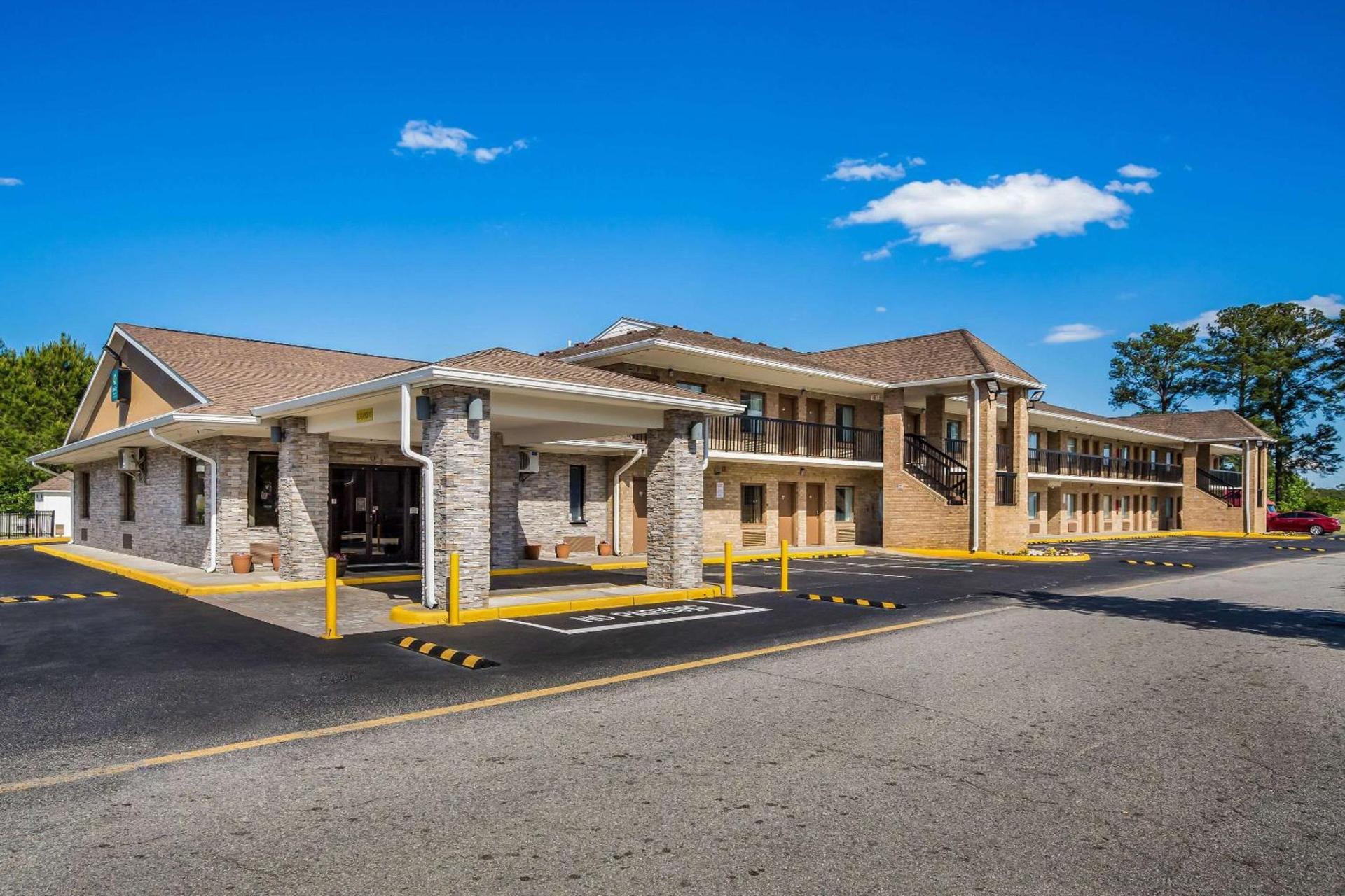 Quality Inn & Suites photo 35