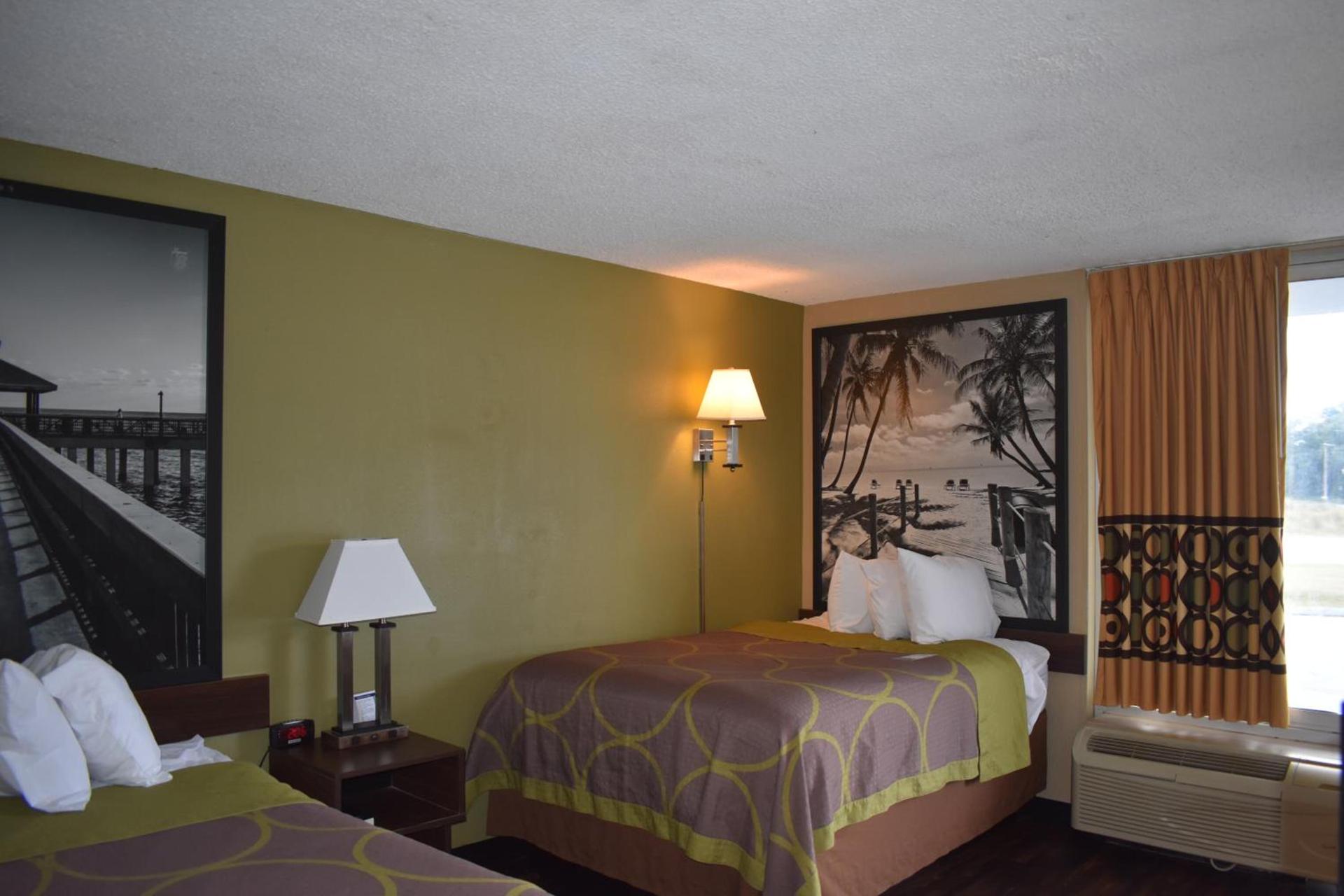 Super 8 by Wyndham Ocala I-75 photo 49