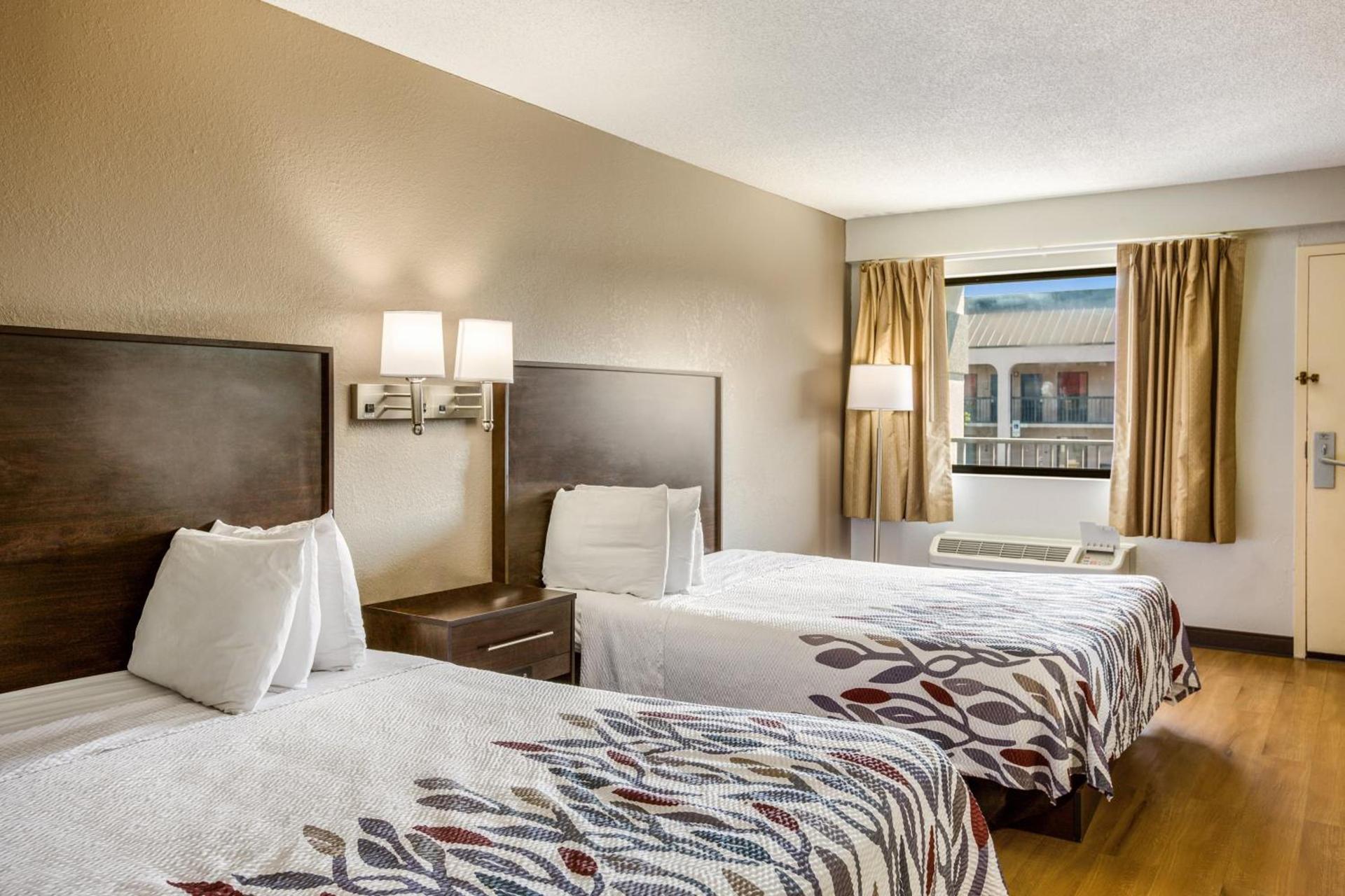 Red Roof Inn Fayetteville I-95 photo 19