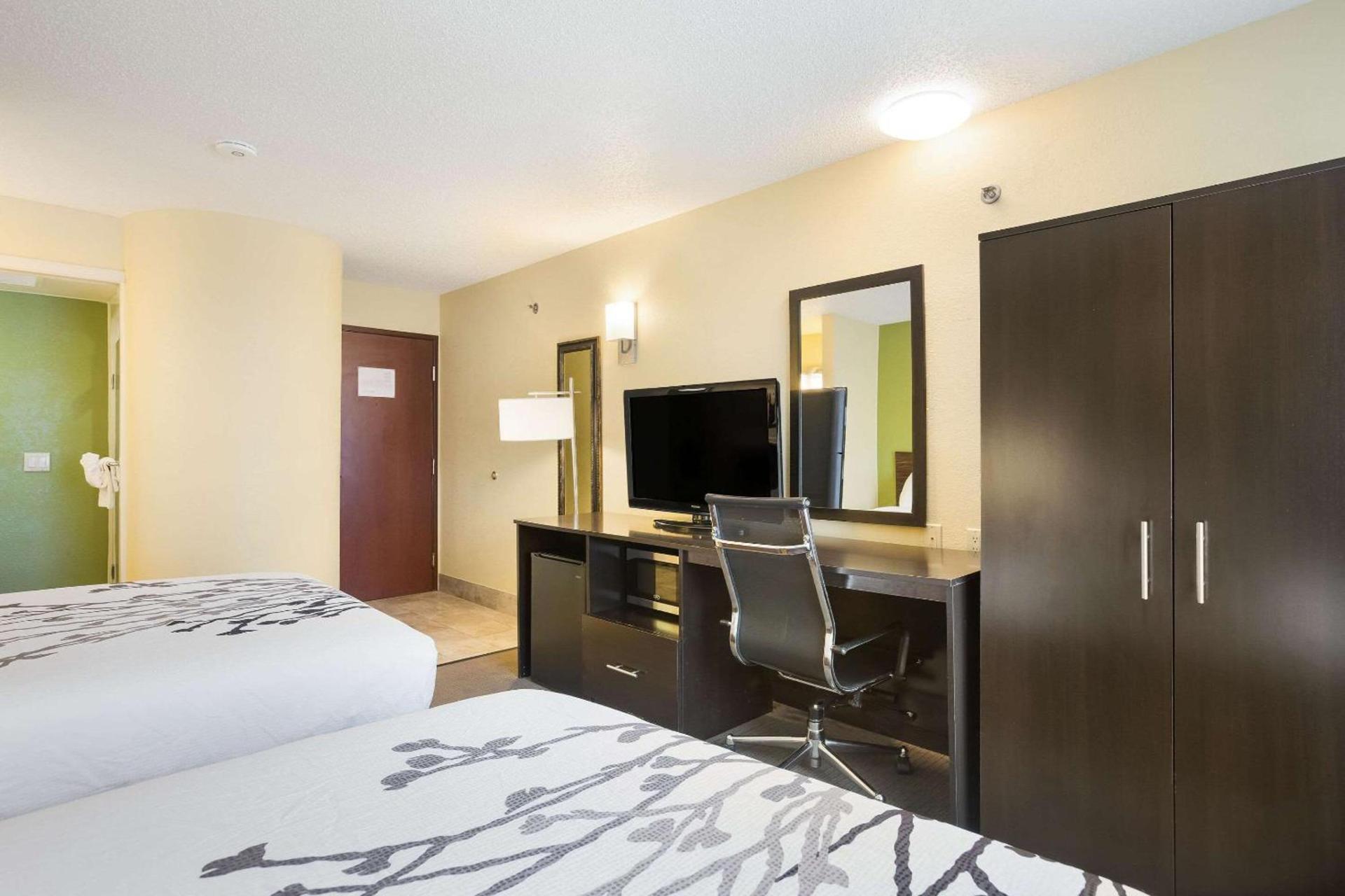Spark By Hilton Grand Rapids photo 9
