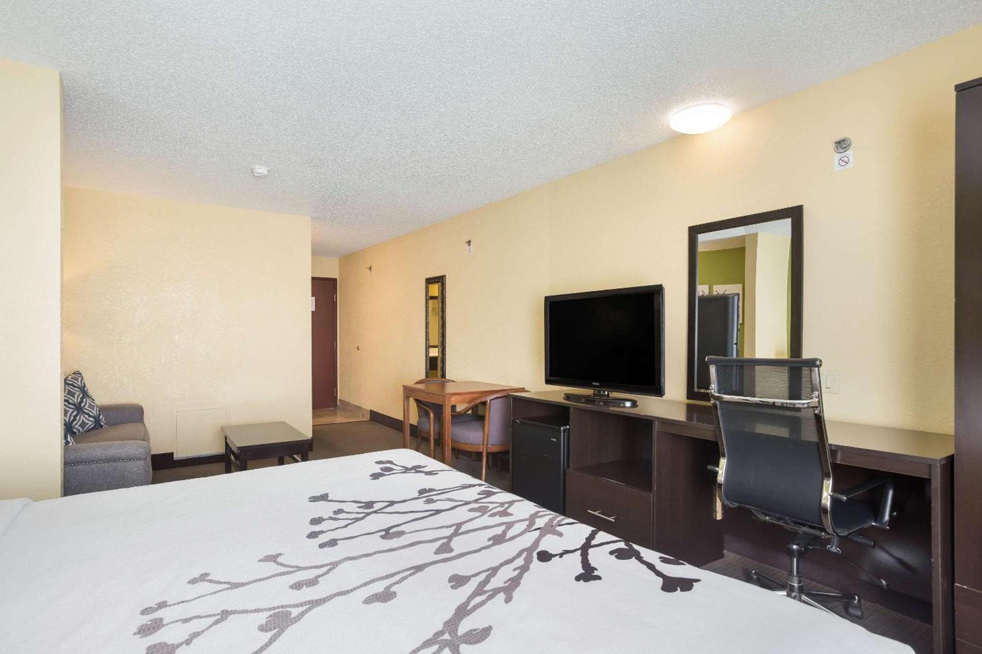 Spark By Hilton Grand Rapids photo 31