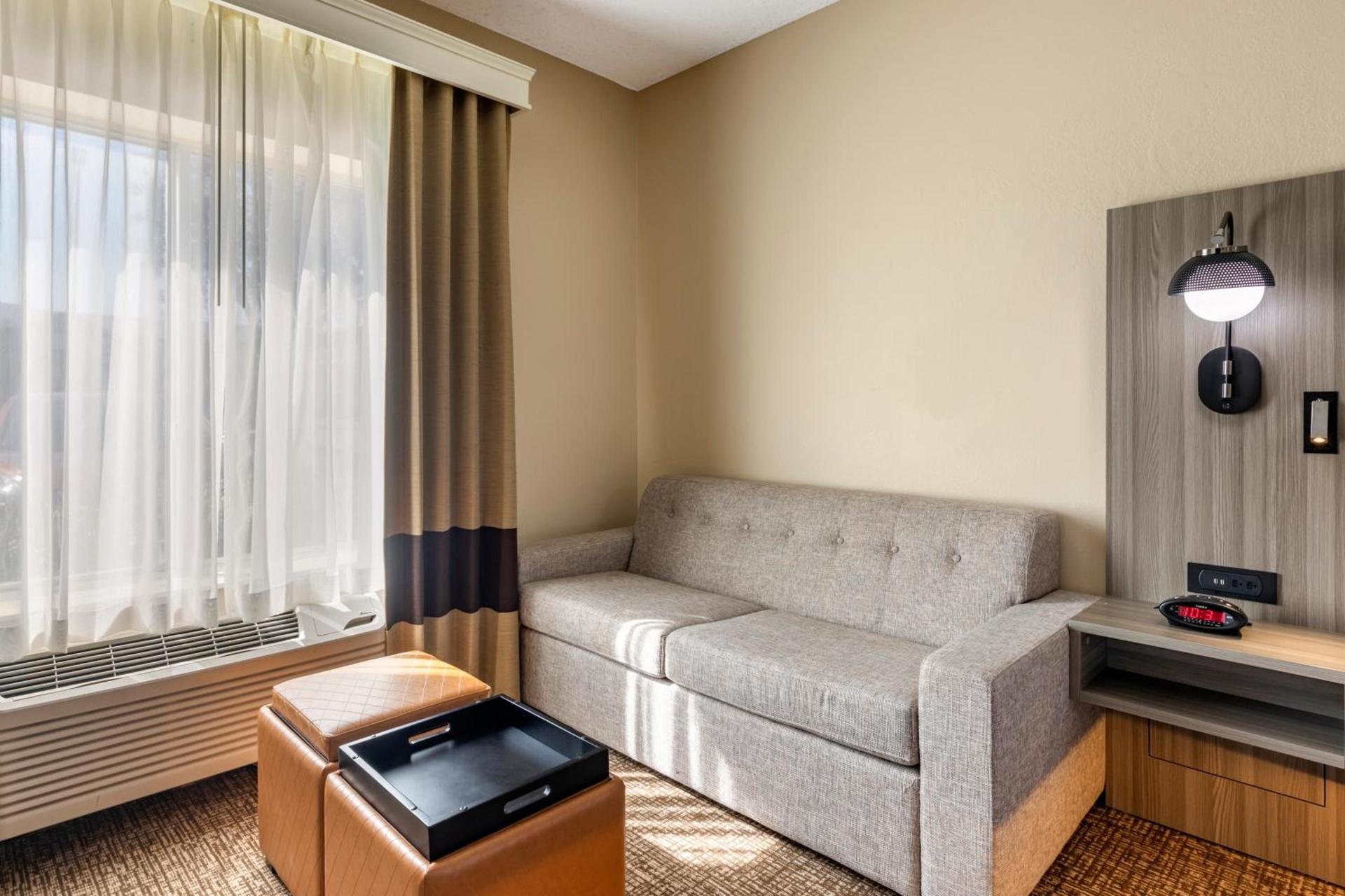 Comfort Inn & Suites North Dallas-Addison photo 33