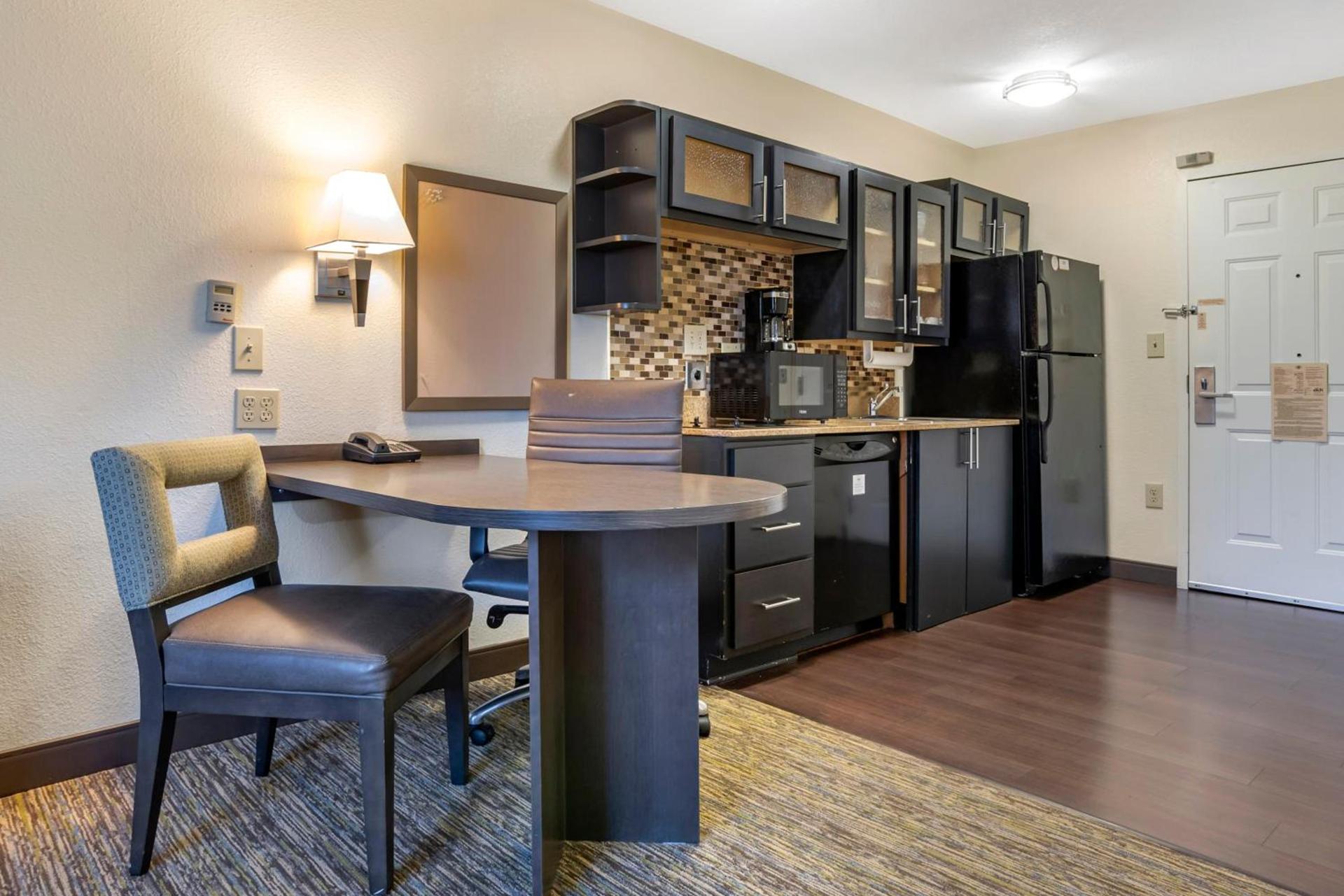 Candlewood Suites Alabaster by IHG photo 29