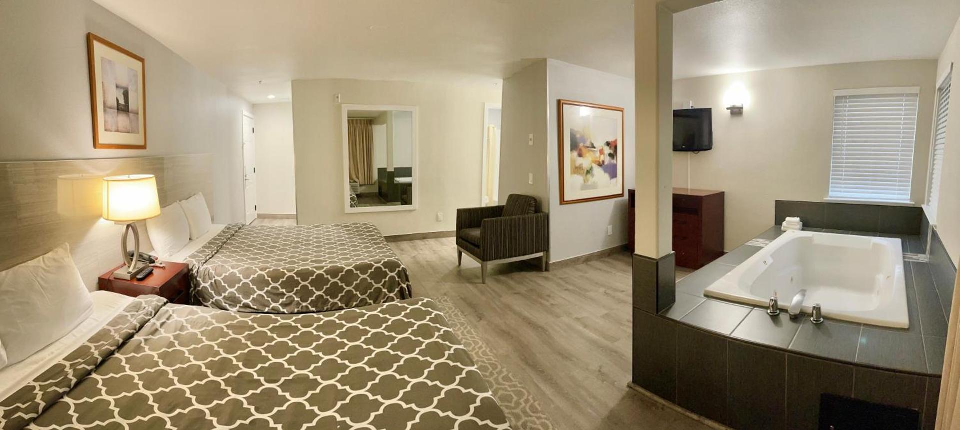 Americas Inn & Suite photo 15