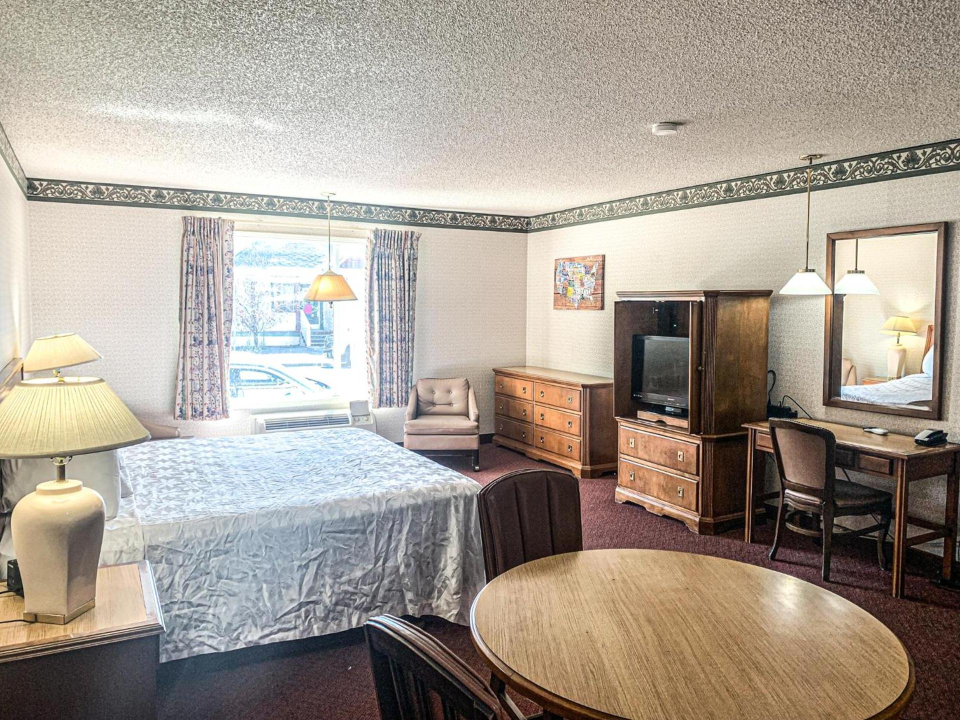 Econo Lodge Inn & Suites Winnemucca photo 8