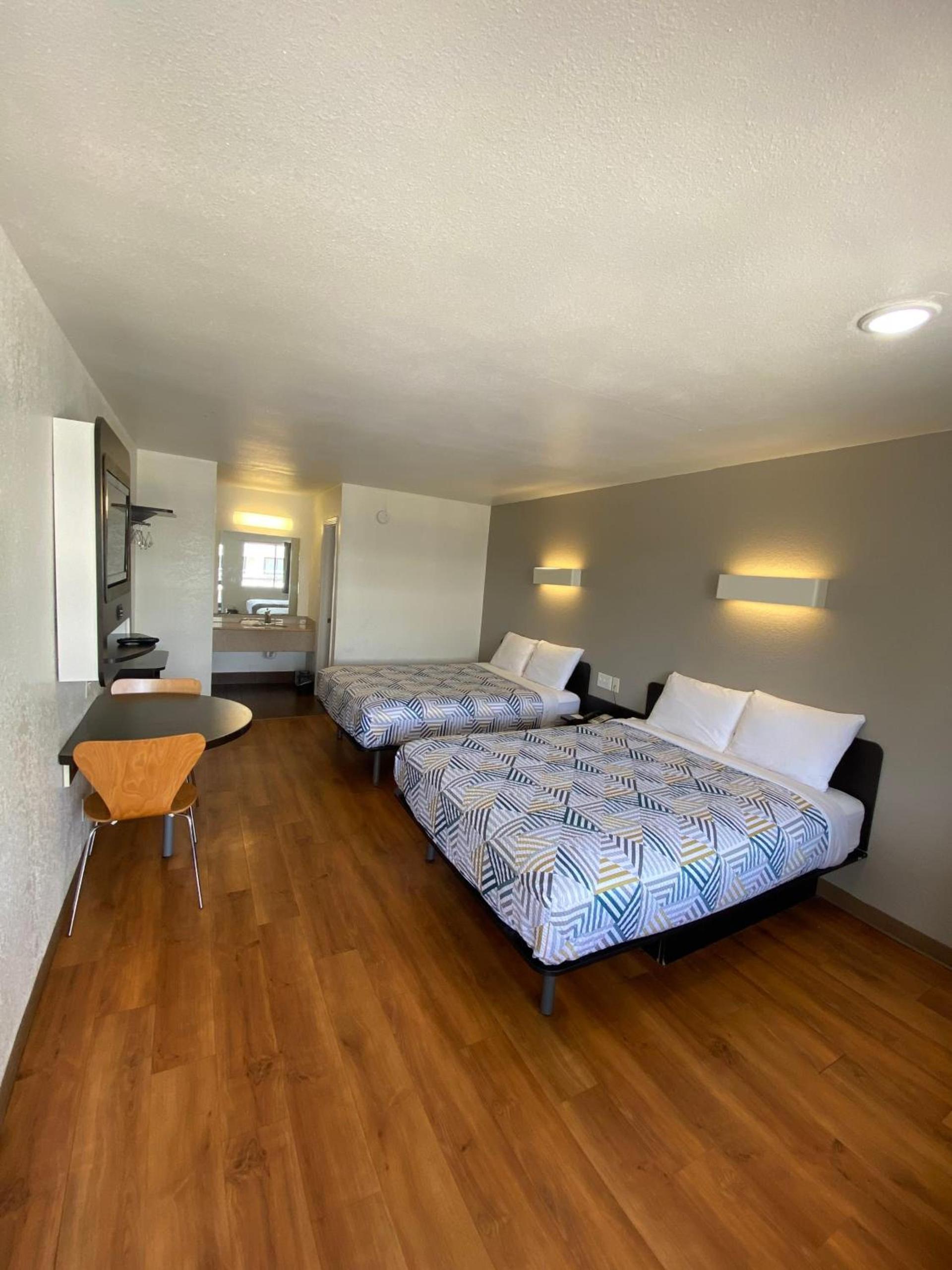 Motel 6-Bryan, TX - College Station photo 29