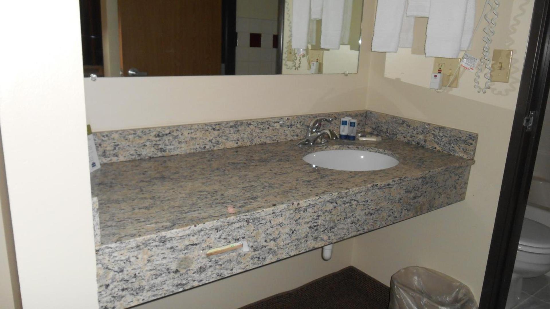 AmericInn by Wyndham Tomah photo 48