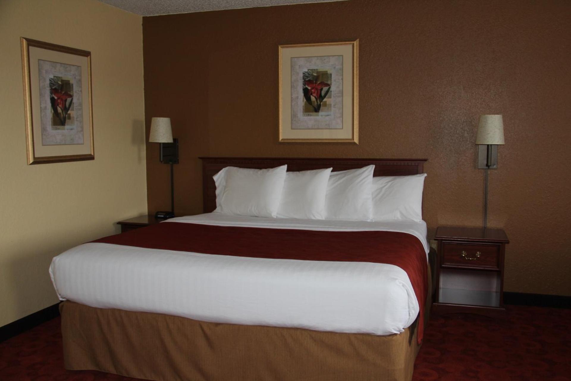 AmericInn by Wyndham West Bend photo 22
