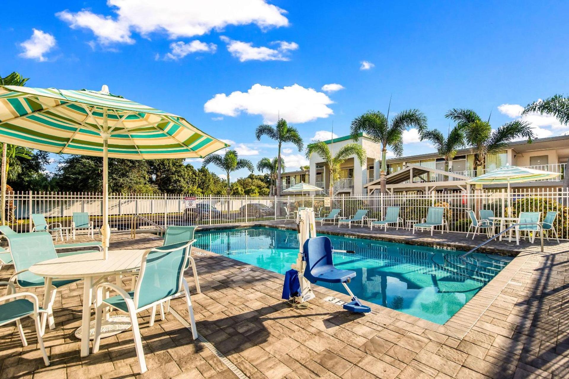 Quality Inn Bradenton - Sarasota North photo 2