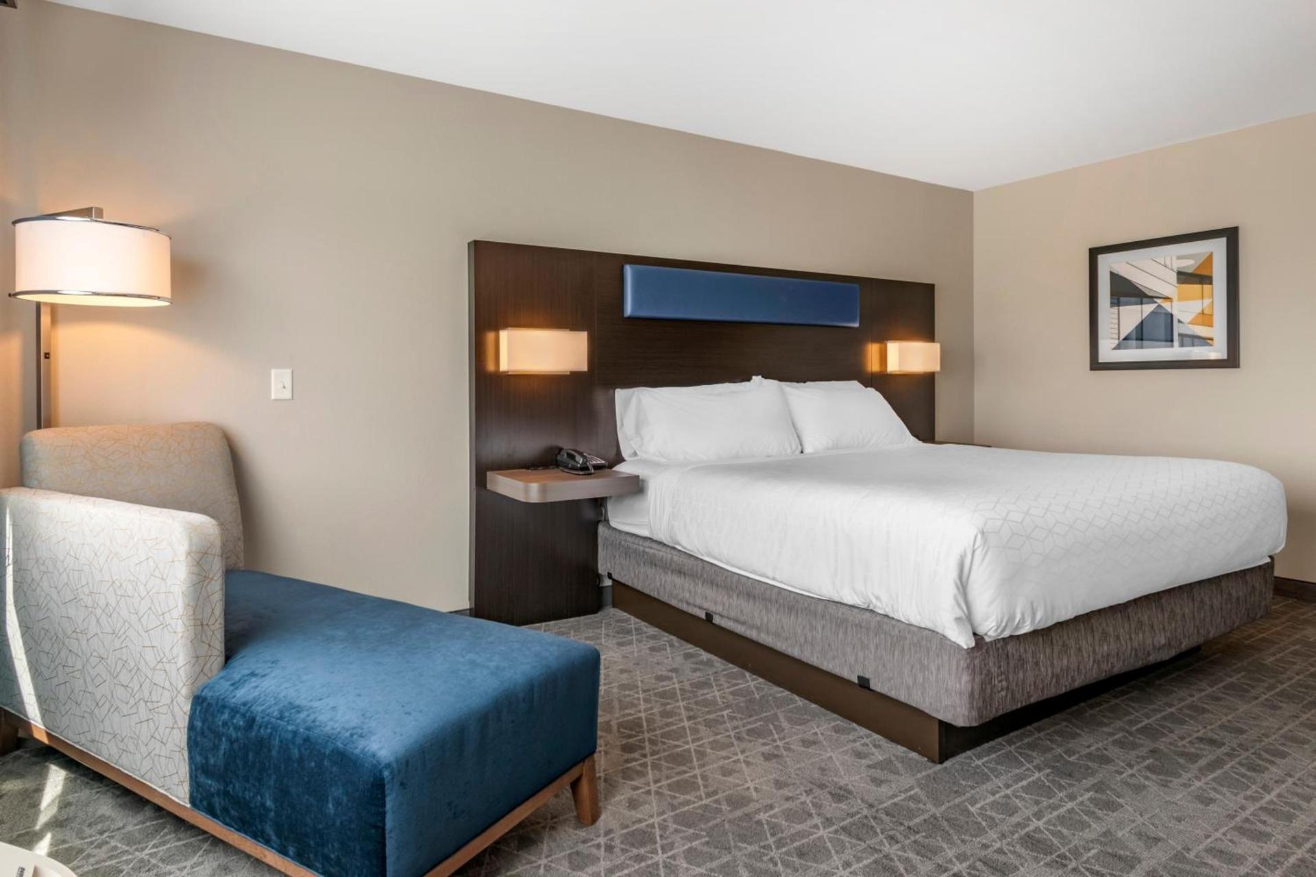 Holiday Inn Express & Suites - Lancaster - Mount Joy by IHG photo 5