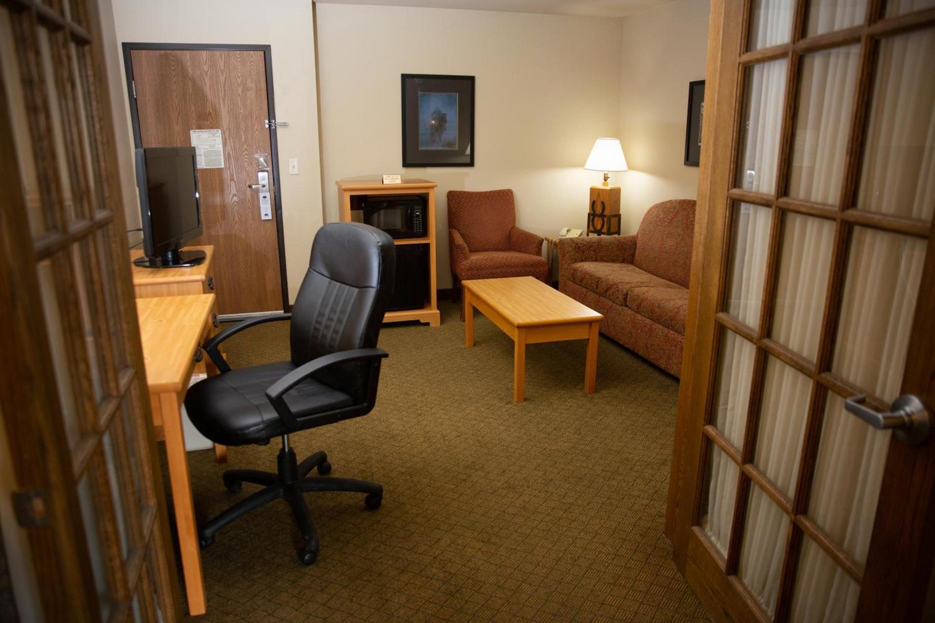 AmericInn by Wyndham Pampa Event Center photo 52