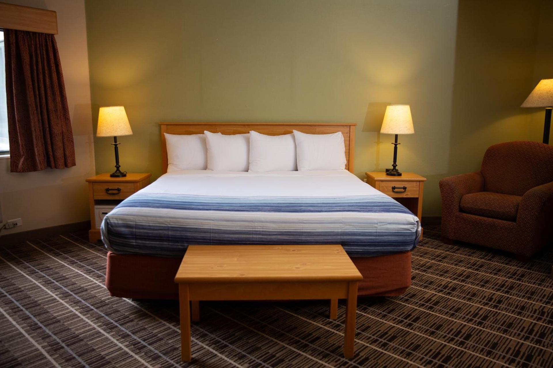 AmericInn by Wyndham Pampa Event Center photo 56