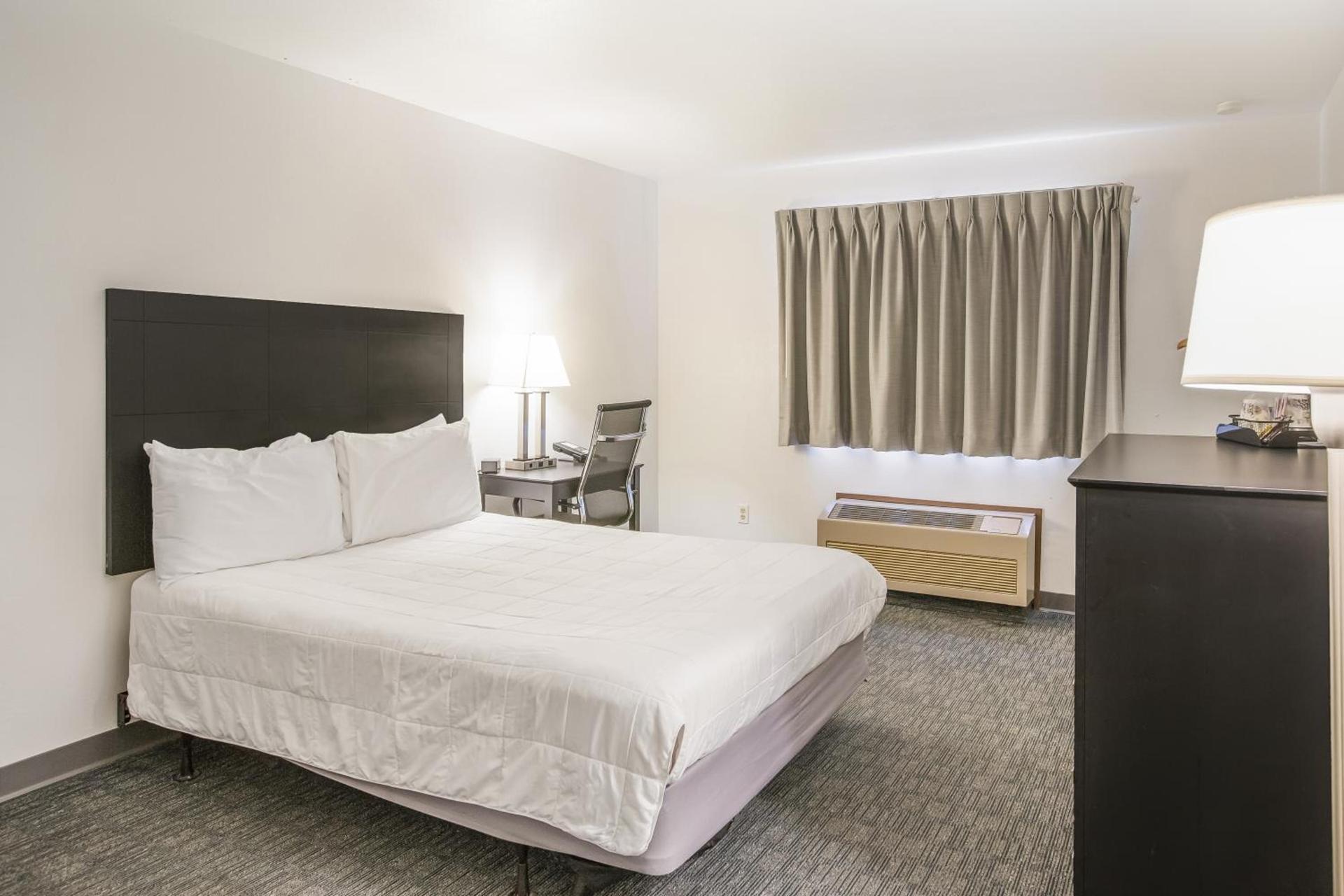 Americas Best Value Inn & Suites-Birch Run photo 12