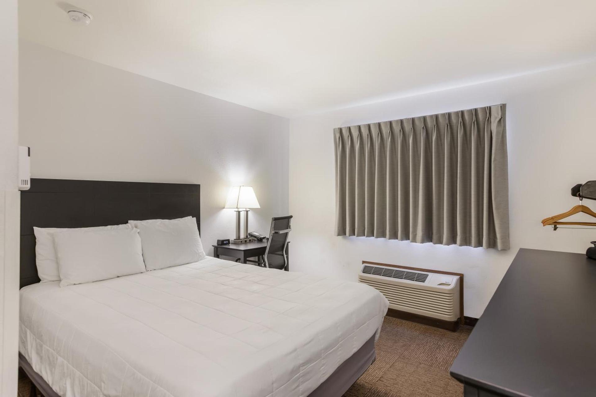 Americas Best Value Inn & Suites-Birch Run photo 20