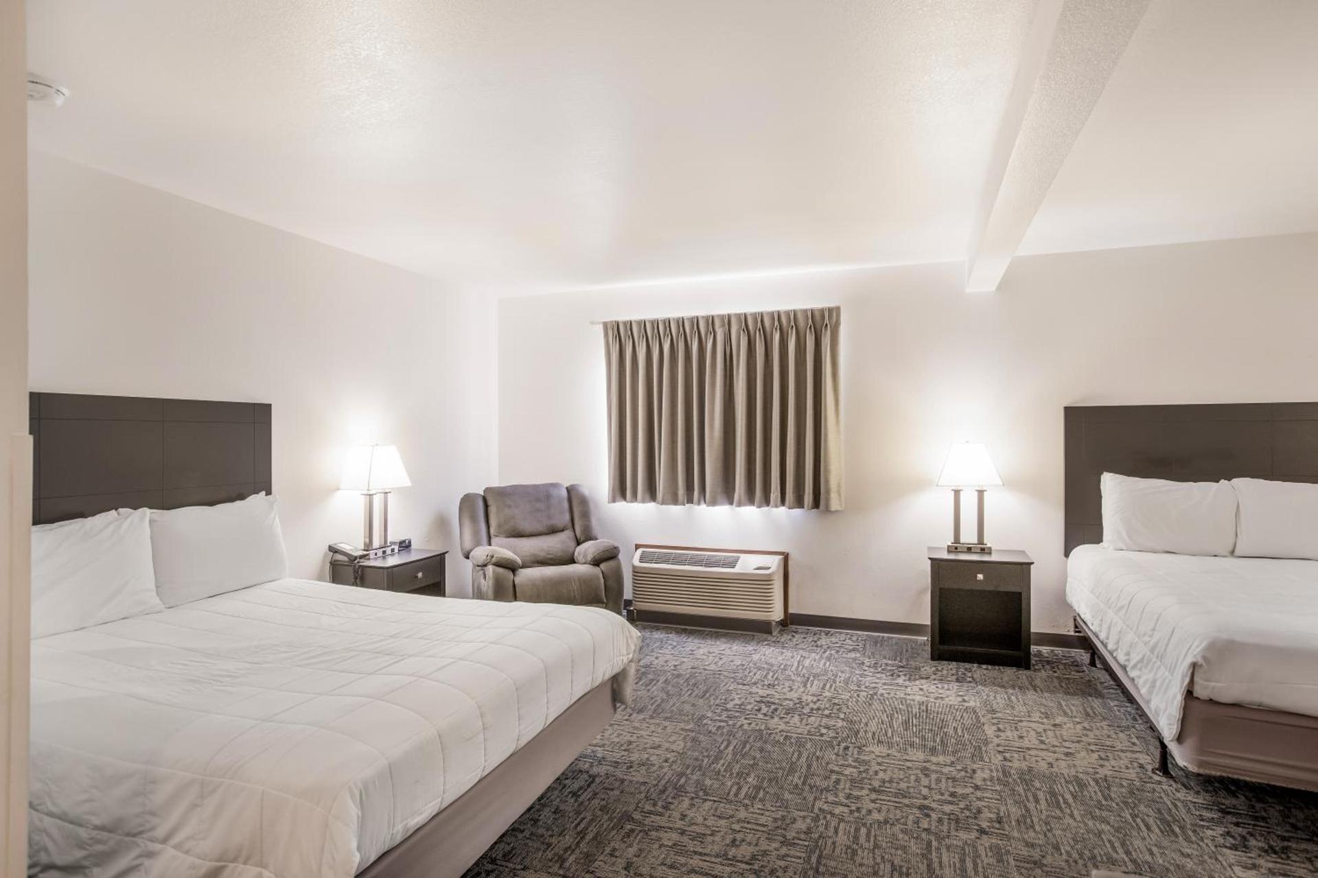 Americas Best Value Inn & Suites-Birch Run photo 24