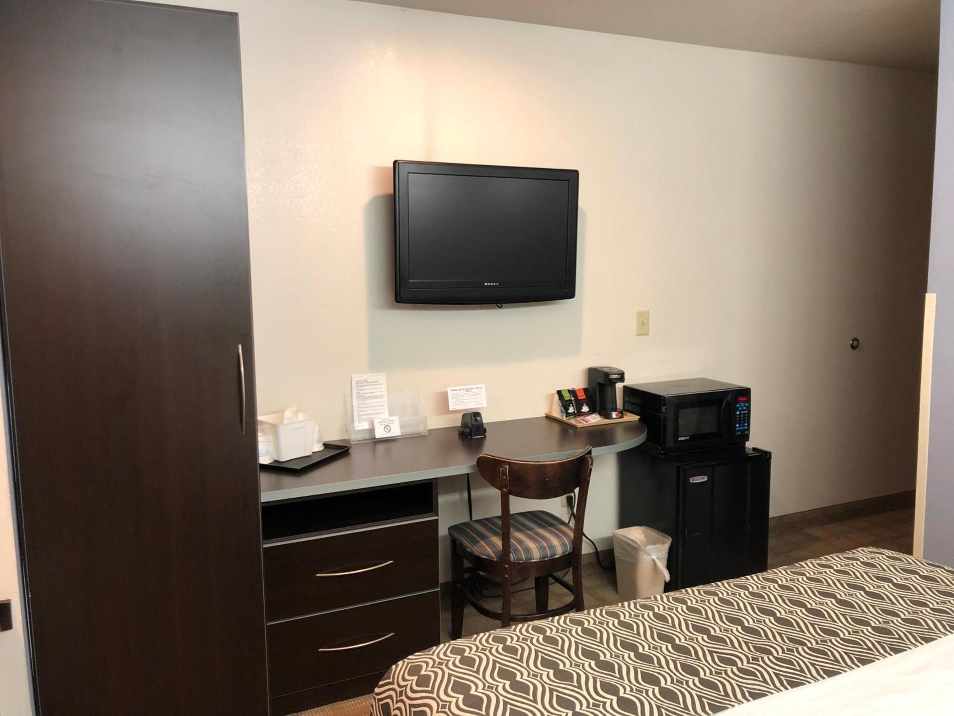 Microtel Inn & Suites by Wyndham Klamath Falls photo 20