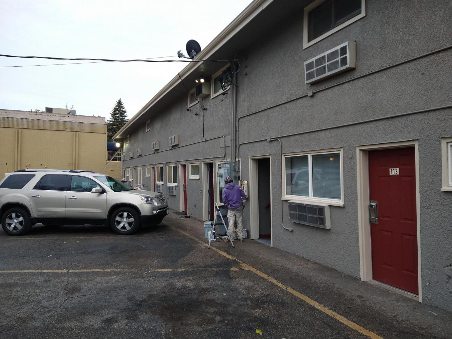 Highway Motel photo 10