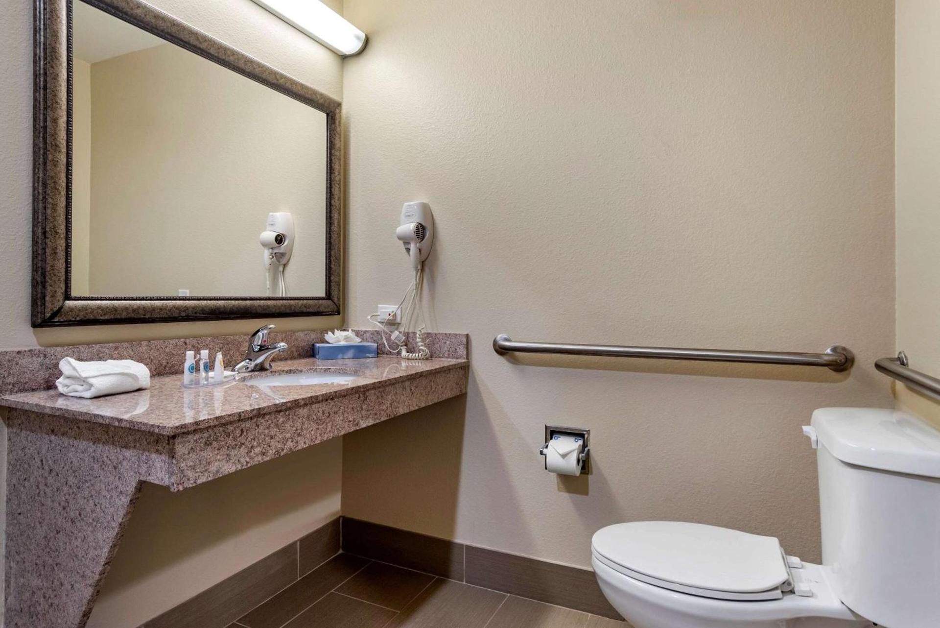 Comfort Inn & Suites Fort Walton Beach - Destin West photo 8