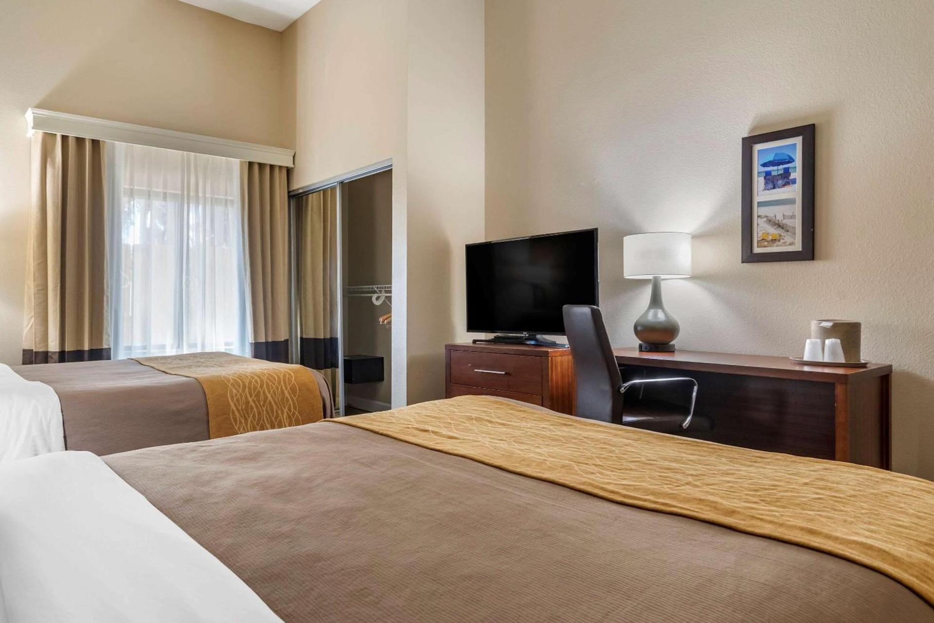 Comfort Inn & Suites Fort Walton Beach - Destin West photo 12