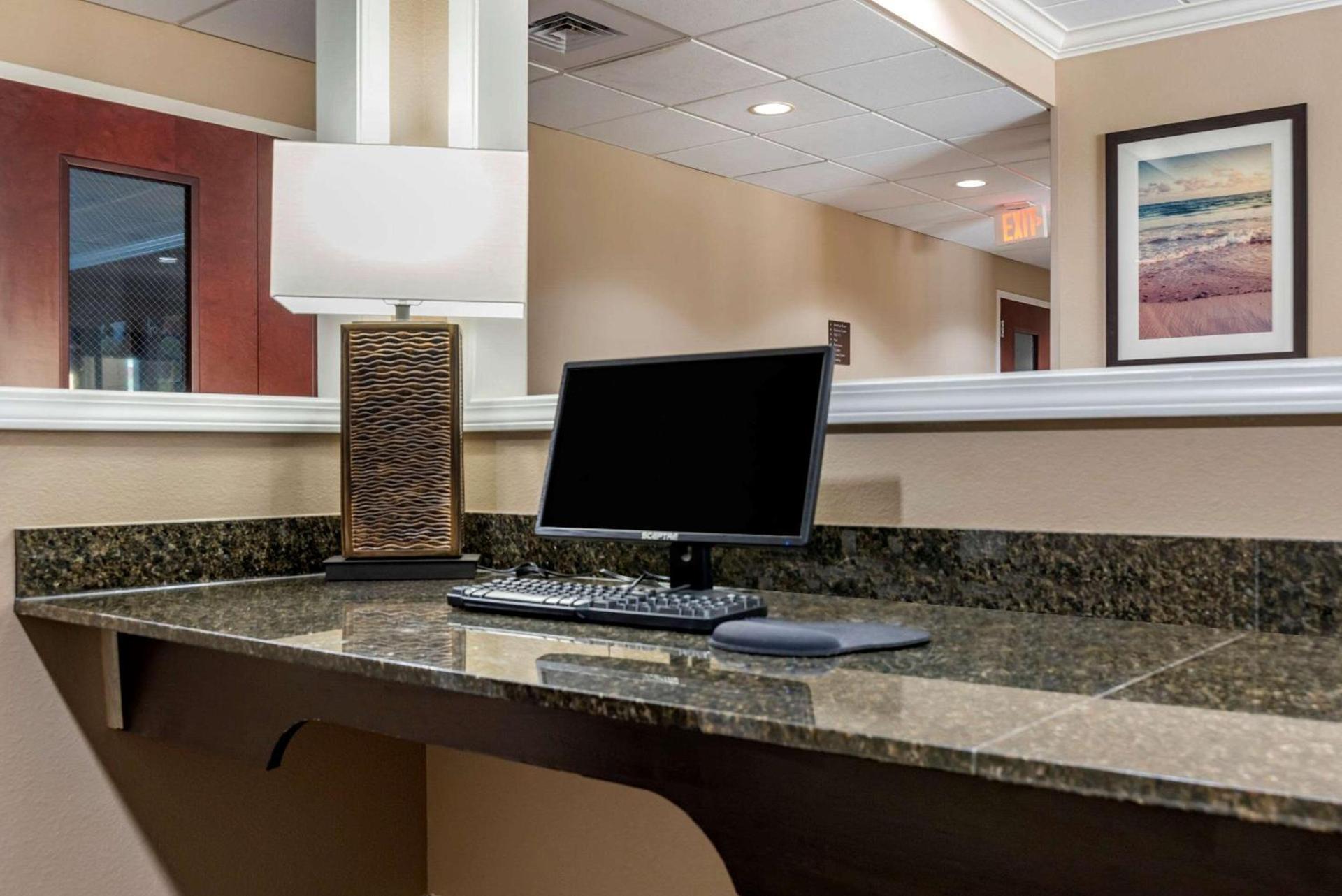Comfort Inn & Suites Fort Walton Beach - Destin West photo 25