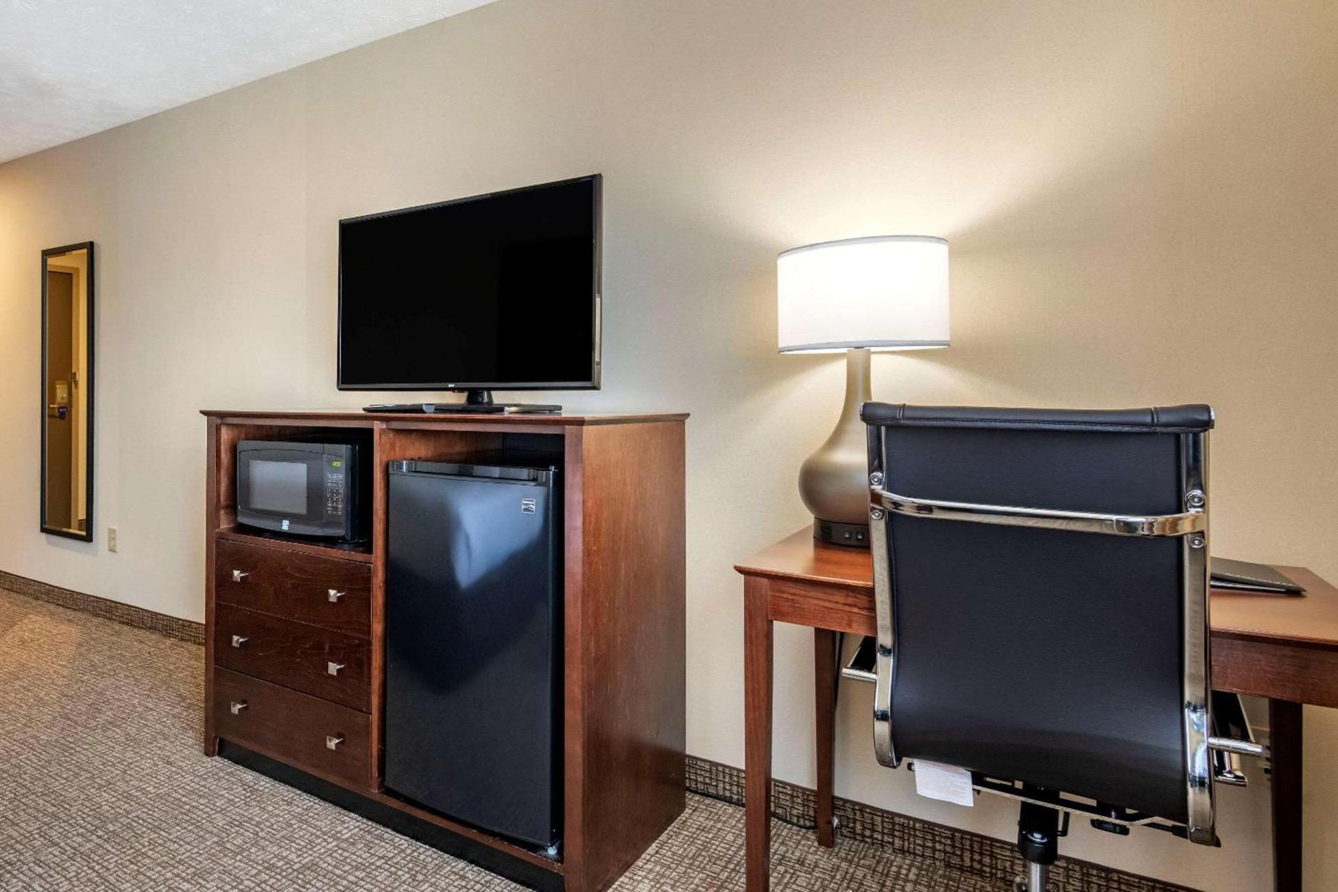Comfort Inn & Suites Montpelier-Berlin photo 12