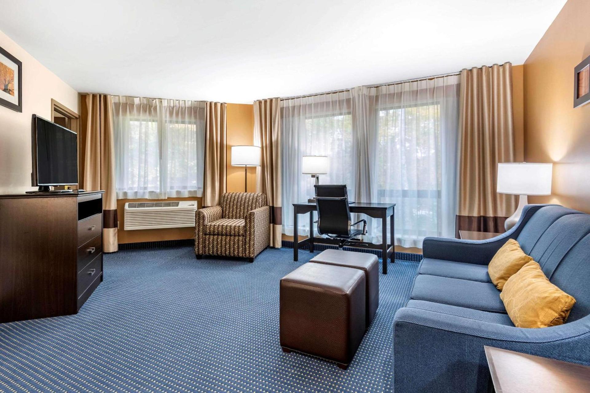 Comfort Inn & Suites Montpelier-Berlin photo 27