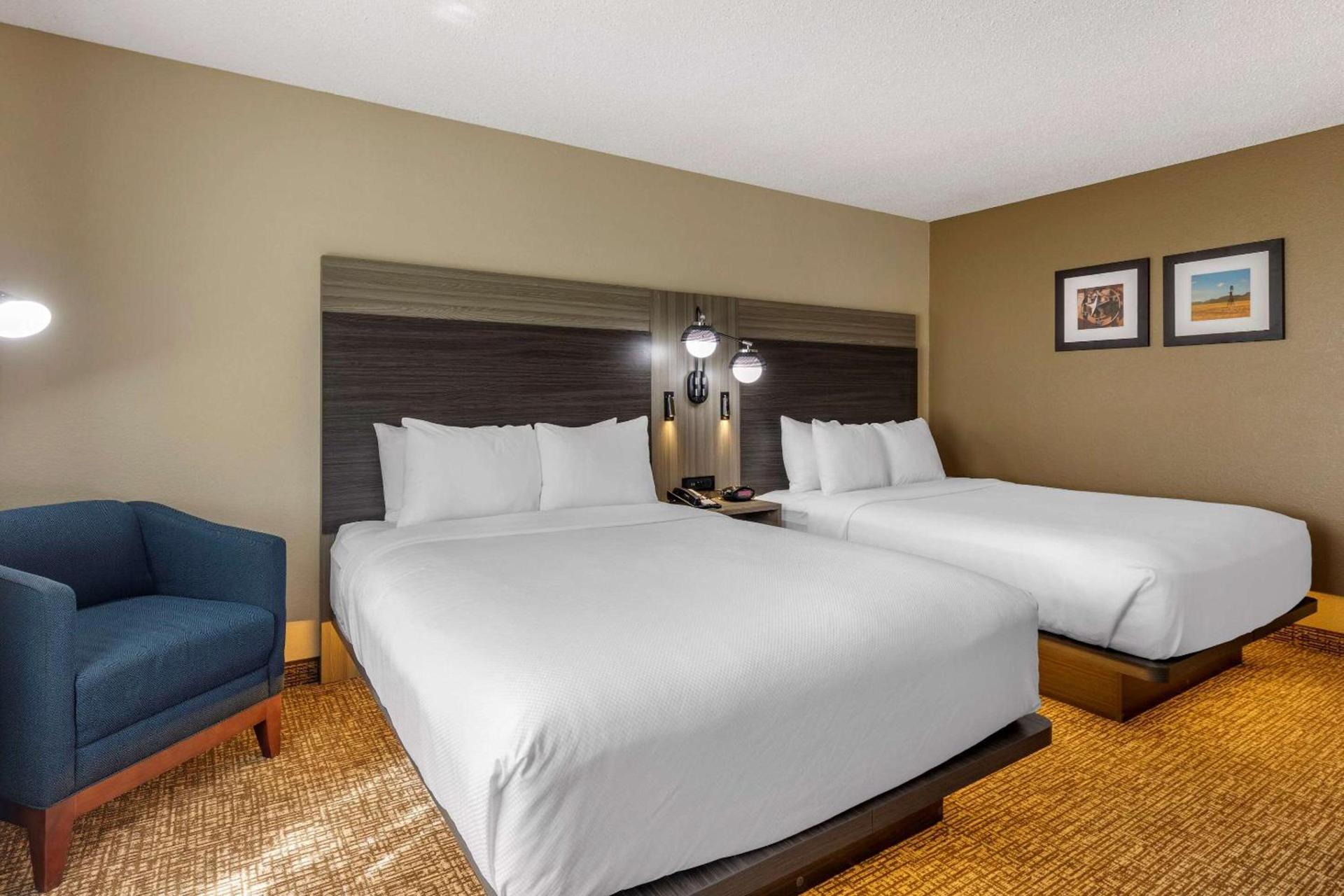 Comfort Inn & Suites North Dallas-Addison photo 9