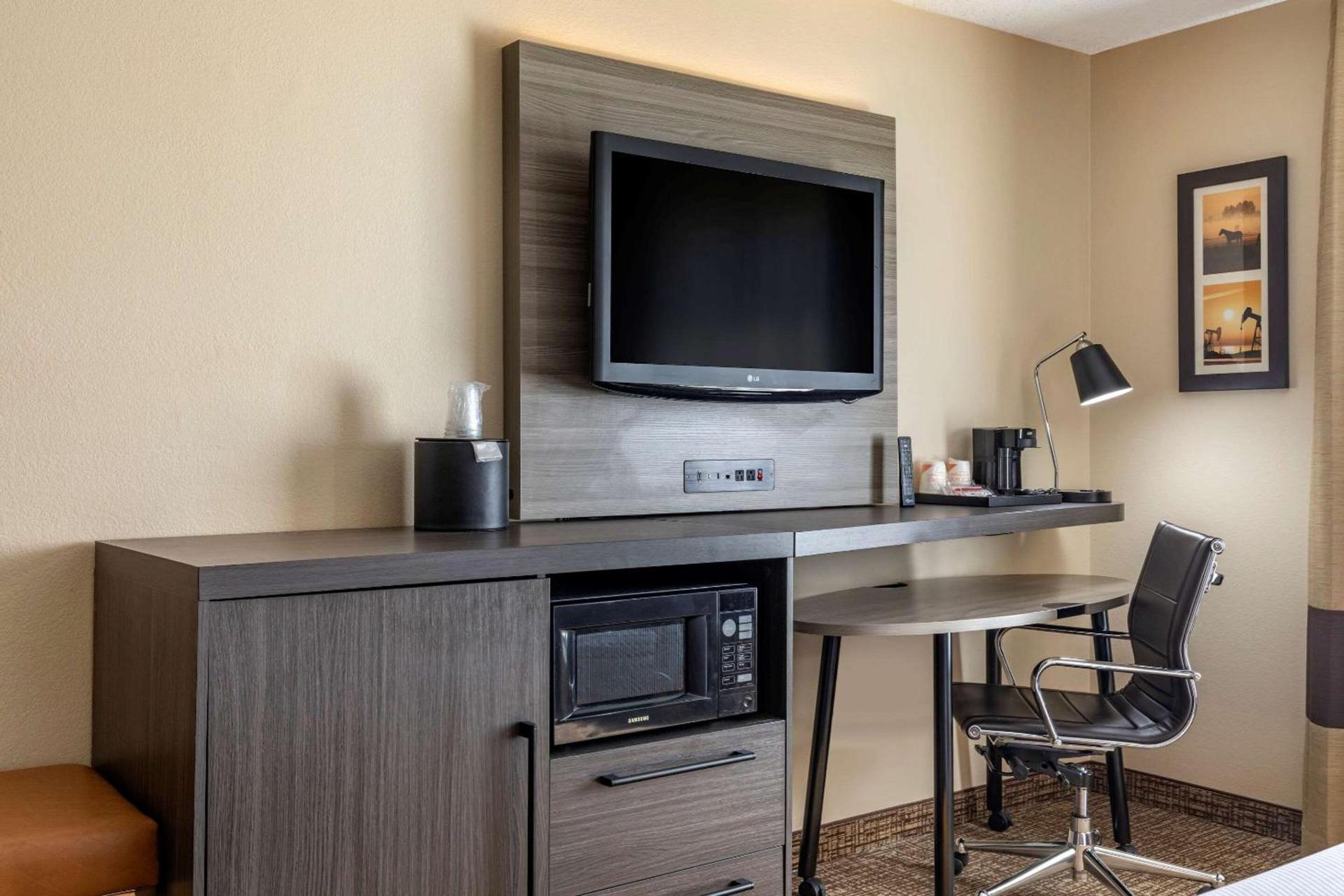 Comfort Inn & Suites North Dallas-Addison photo 14