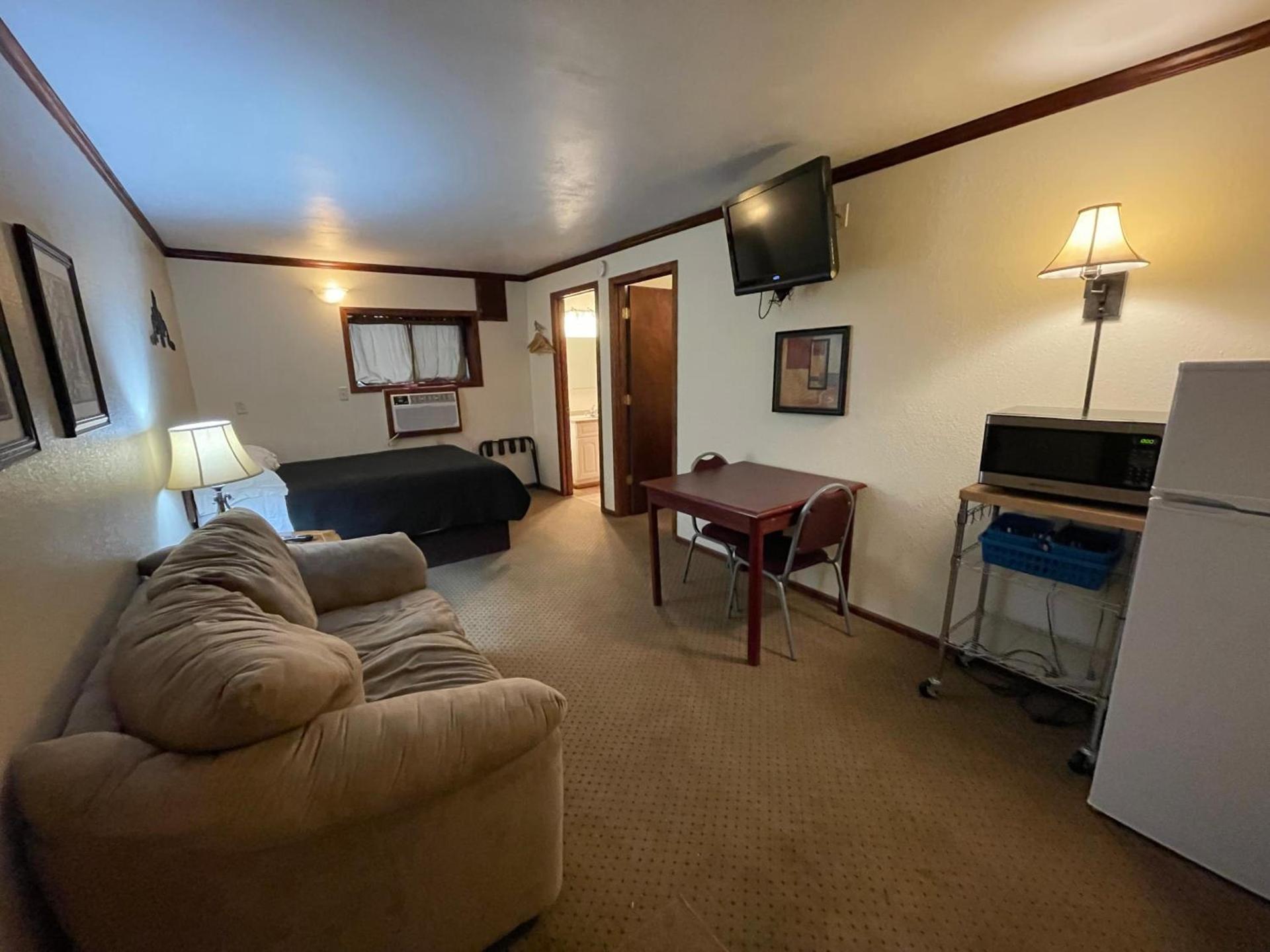 Highland Court Motel photo 31