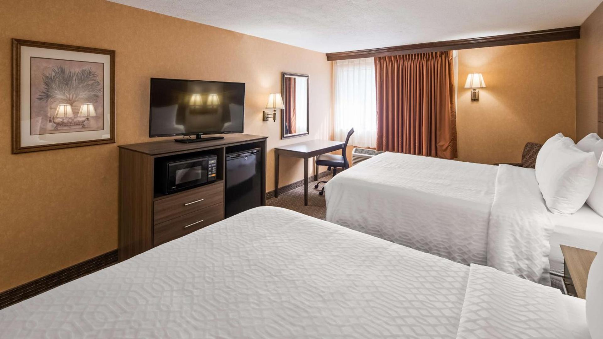 Best Western Plus North Canton Inn & Suites photo 28