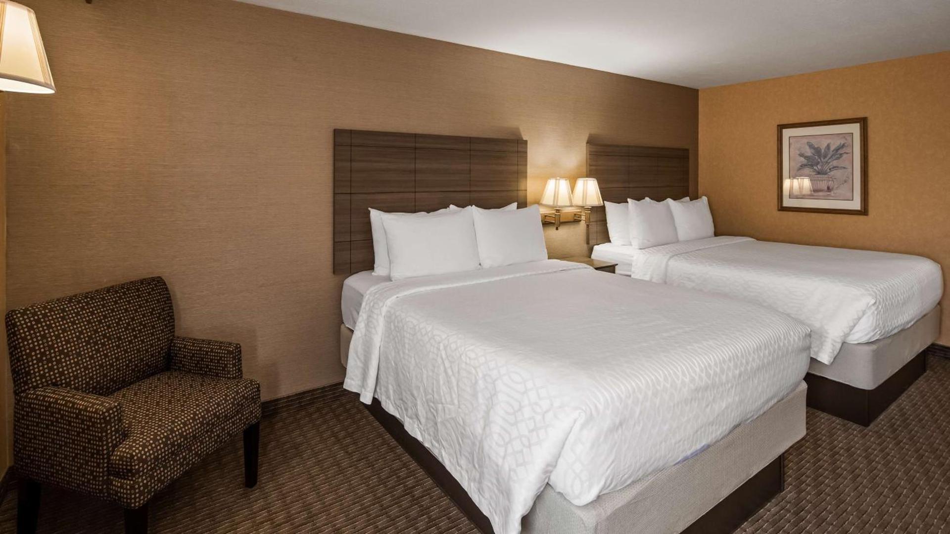 Best Western Plus North Canton Inn & Suites photo 29