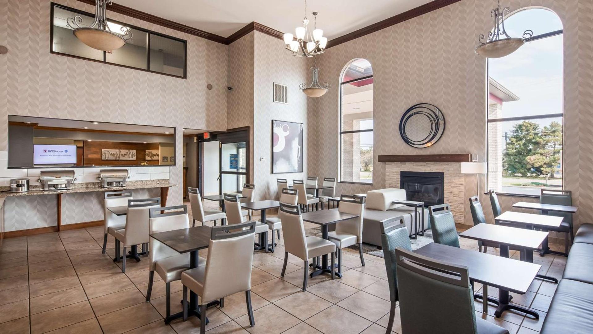 Best Western Plus North Canton Inn & Suites photo 8