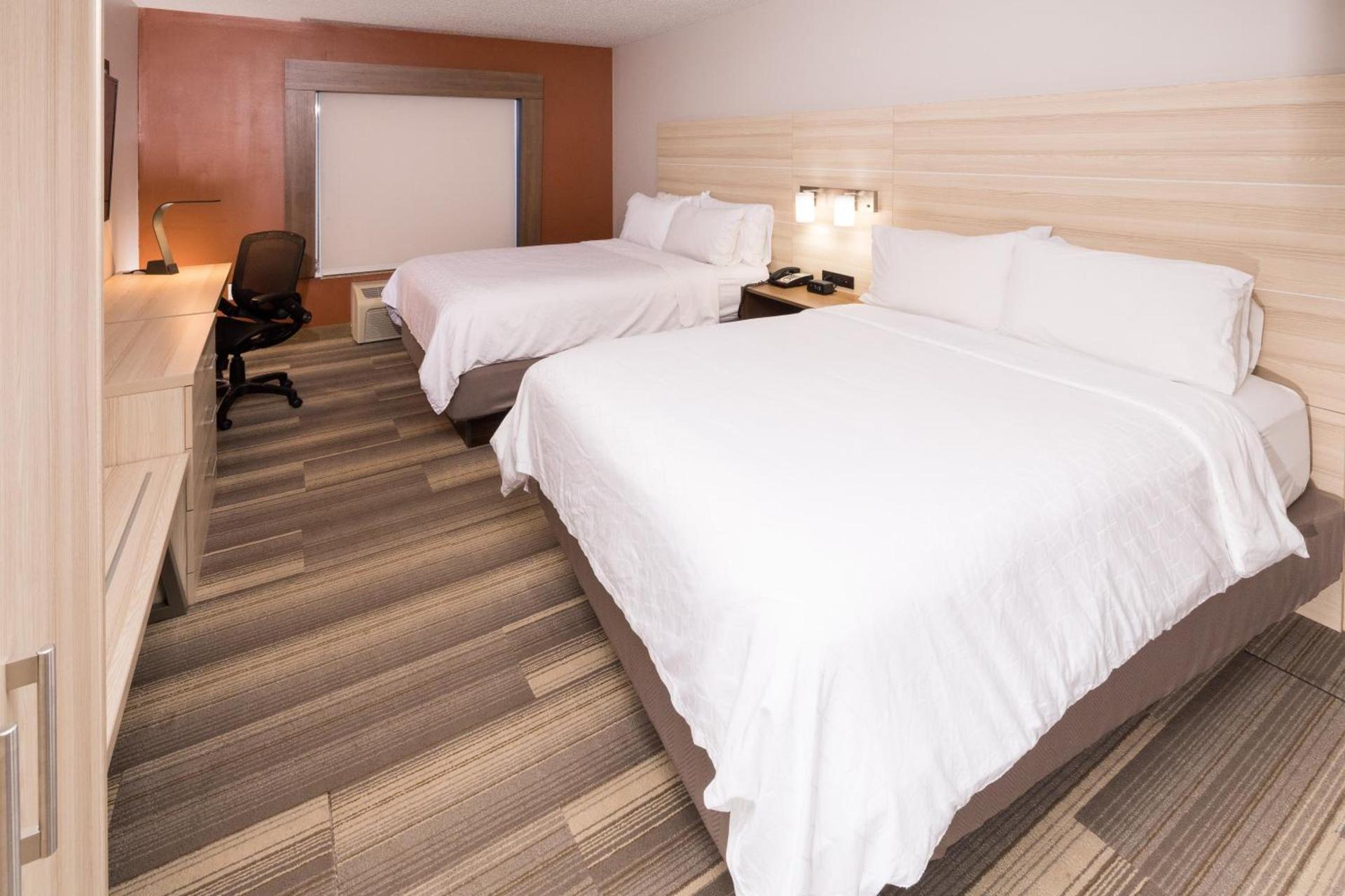 Holiday Inn Express Hotel & Suites Grand Blanc by IHG photo 36