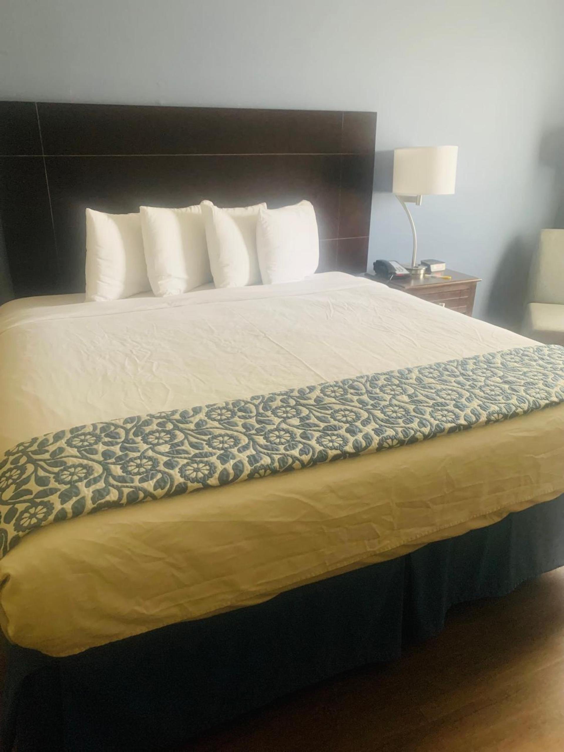 SureStay Plus by Best Western Beaumont photo 17