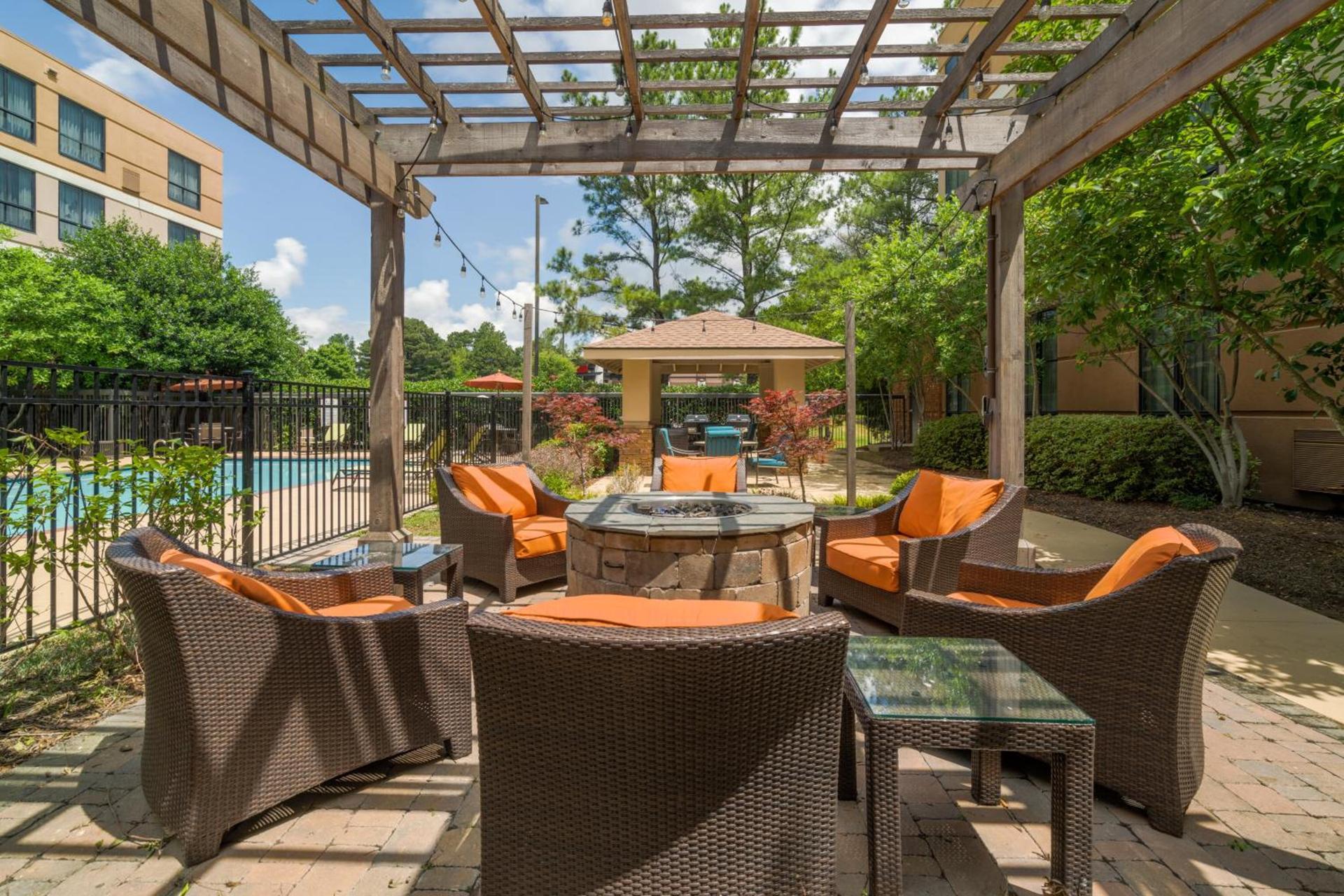 Staybridge Suites Memphis-Poplar Ave East by IHG photo 68