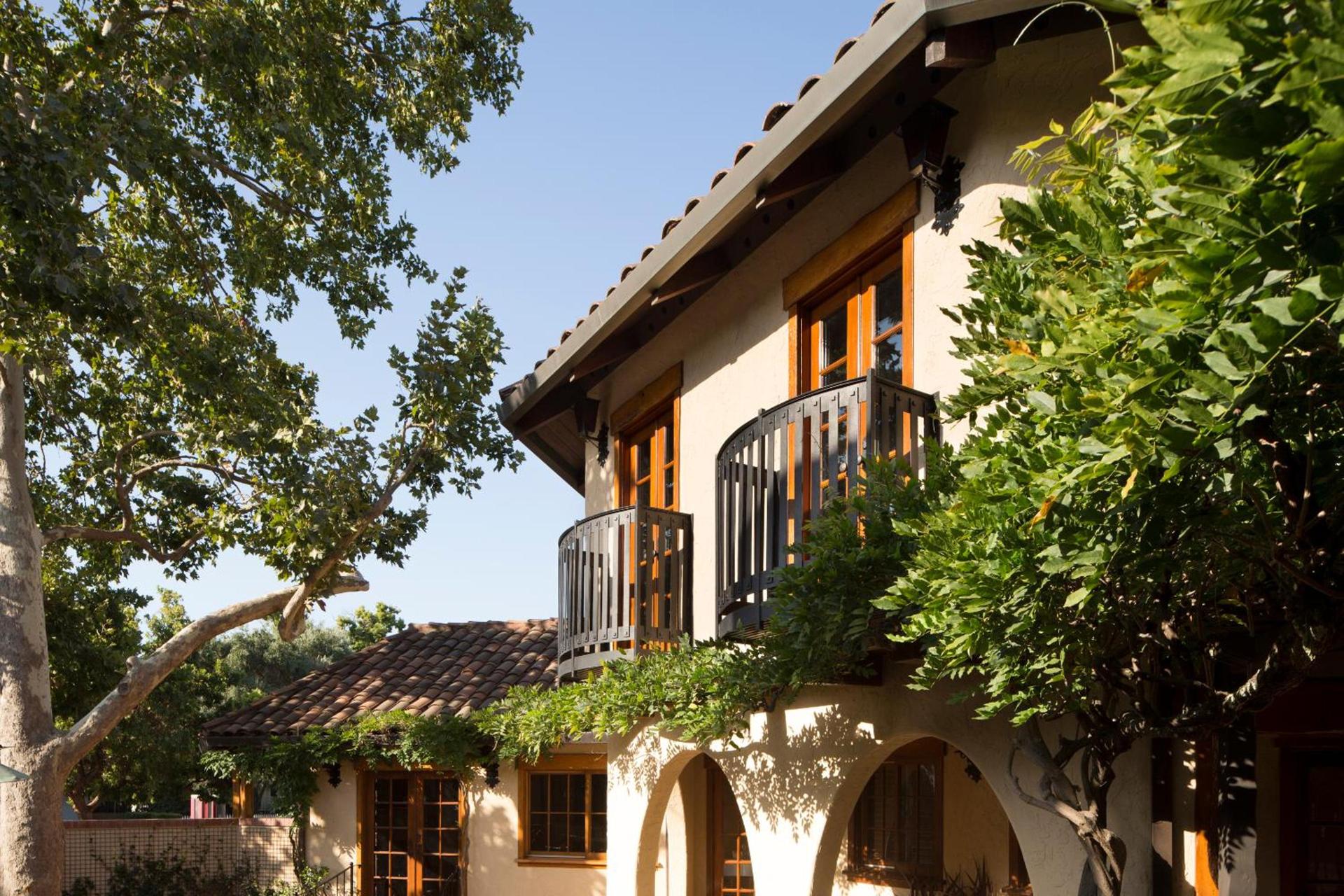 Rancho Caymus Inn photo 2