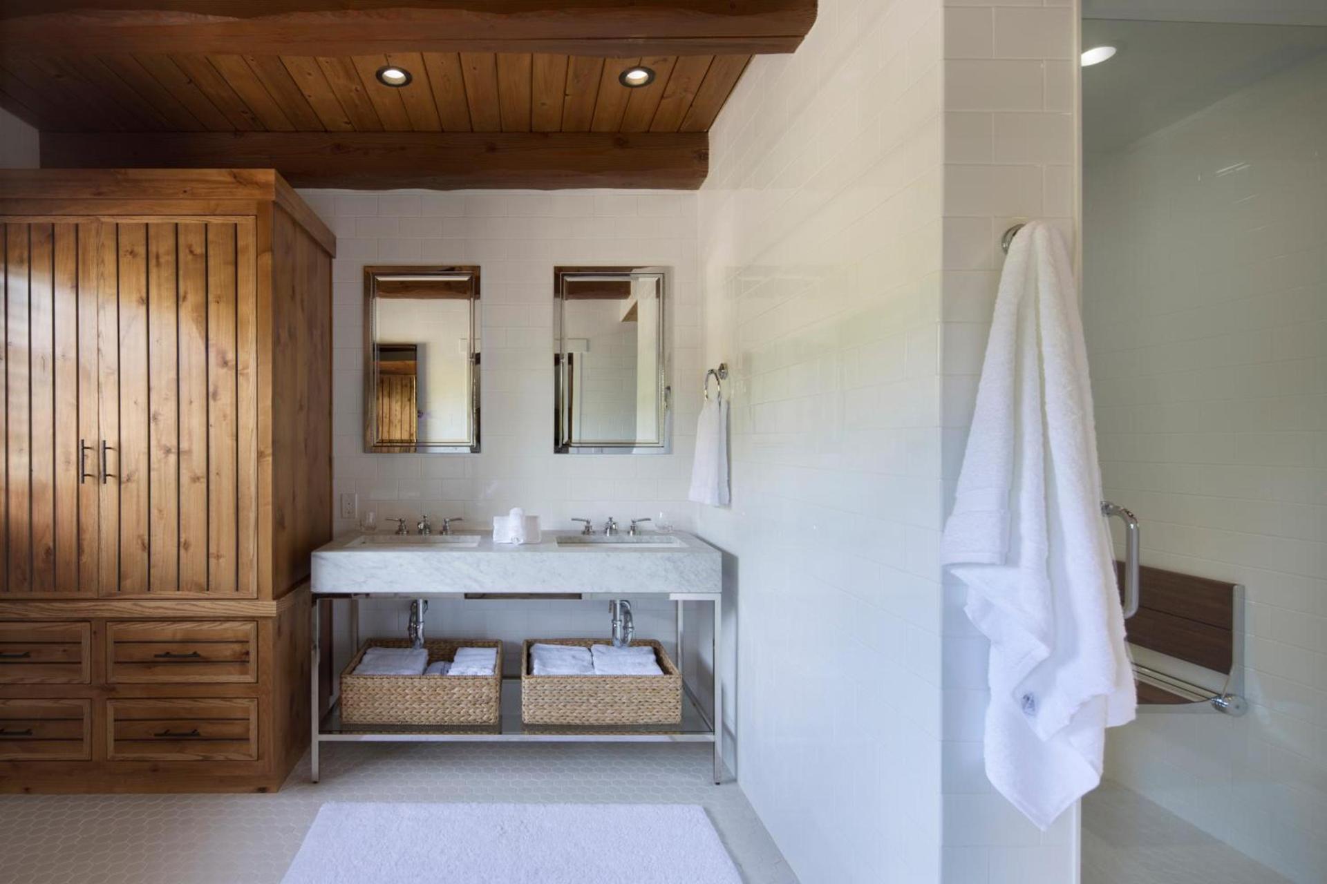 Rancho Caymus Inn photo 12