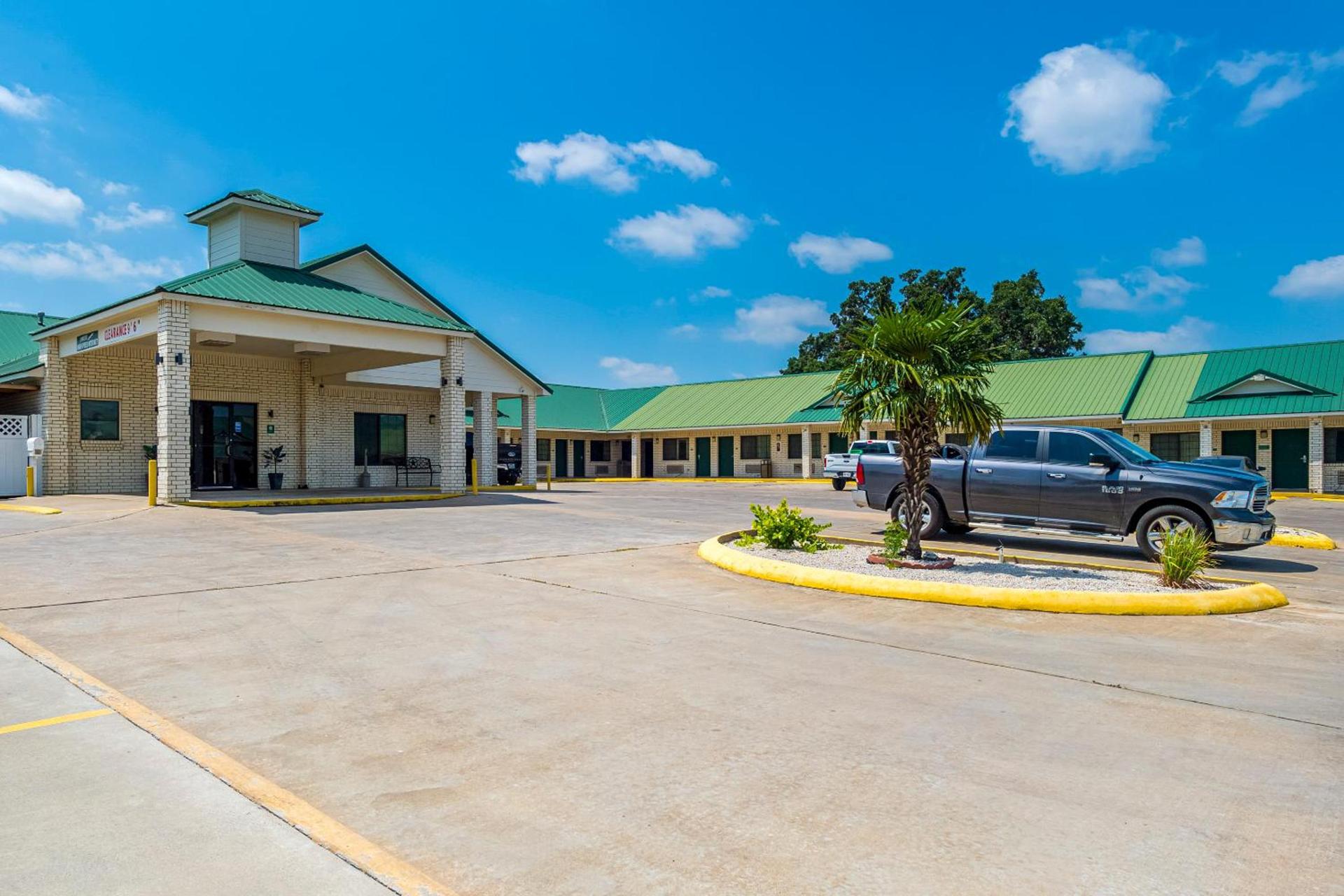 OYO Hotel Yoakum West photo 26